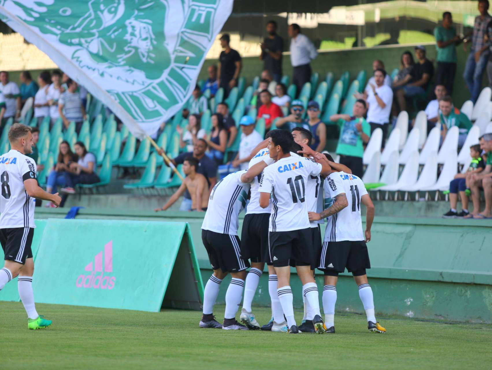 Coxa pega o S�o Paulo na semi do BR Sub-20