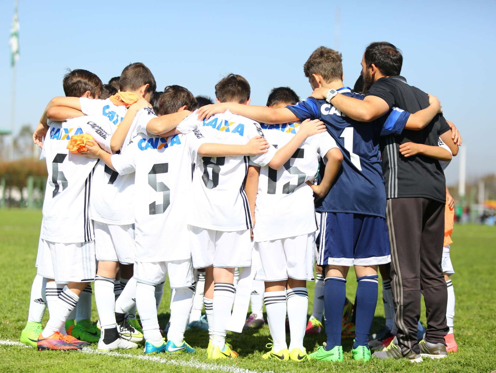Coxa Sub-13 vence na estreia