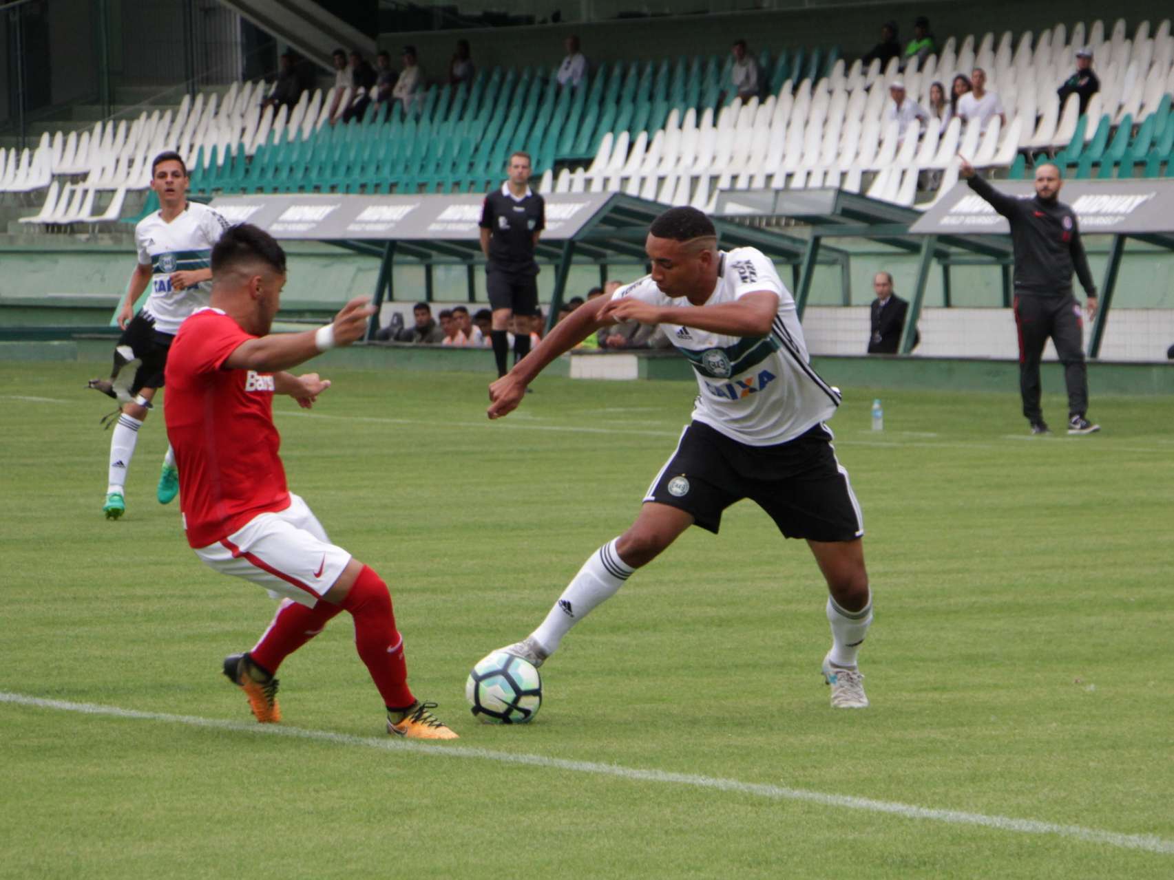 Coxa Sub-17 deixa a Copa do Brasil