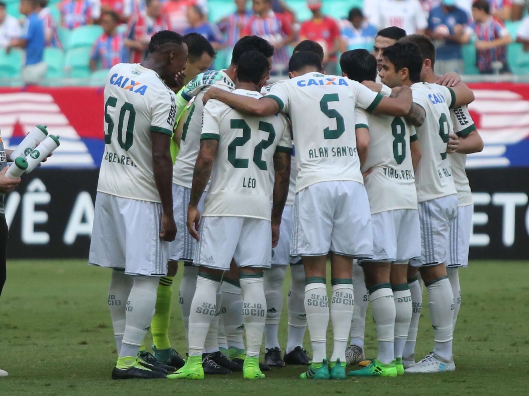 Coritiba empata com Bahia na Fonte Nova