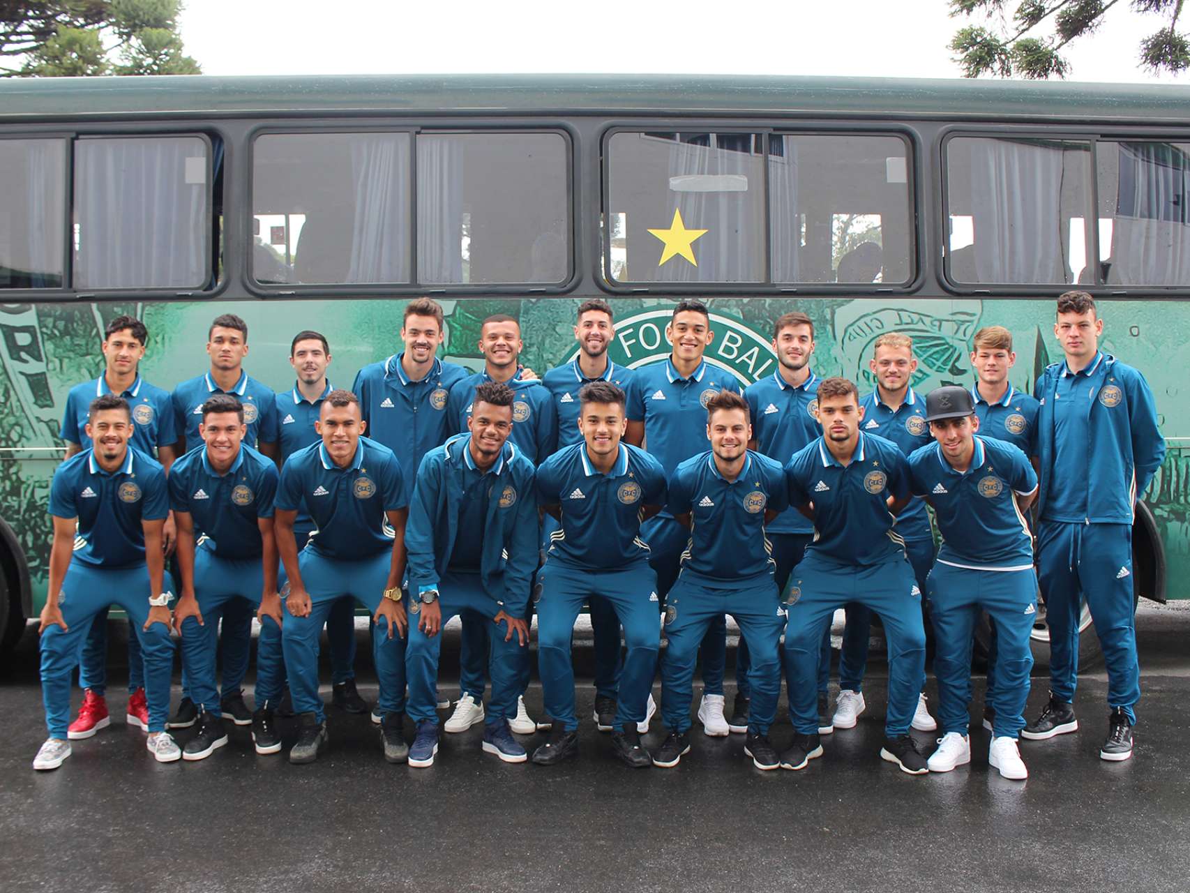 Coxa Sub-20 segue viagem para a final