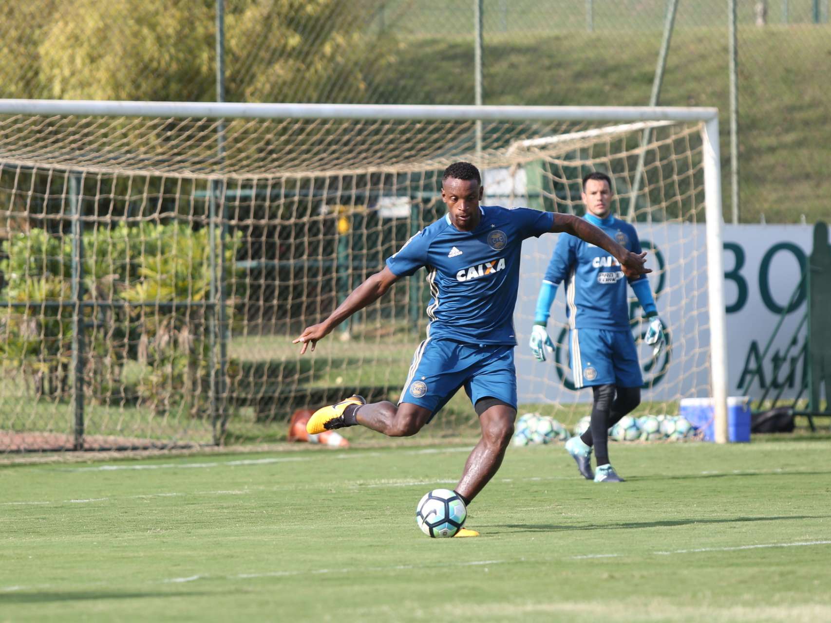 Galeria: Coxa finaliza prepara��o em Atibaia