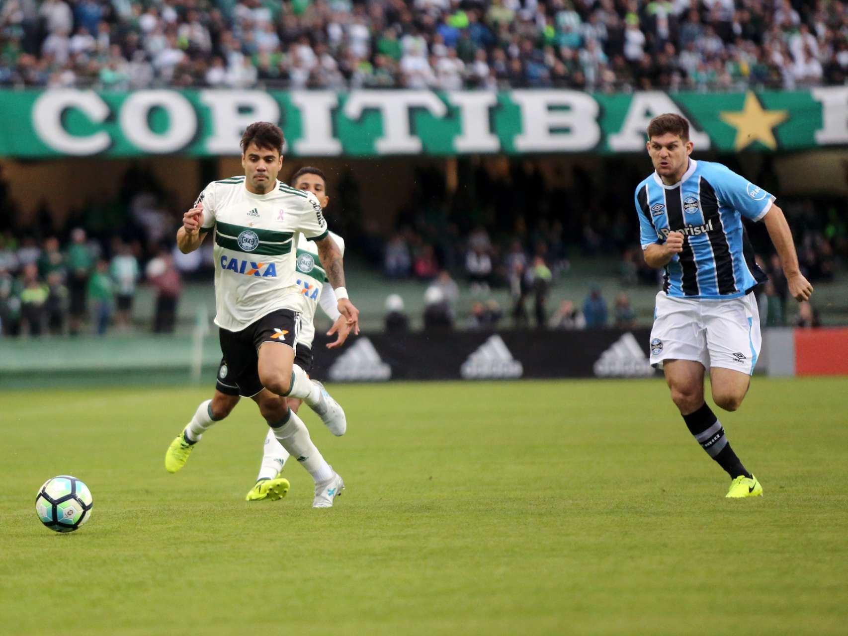 Coritiba perde em casa