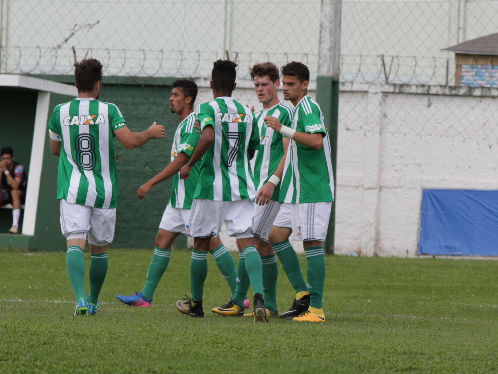 Sub-19 goleia no estadual
