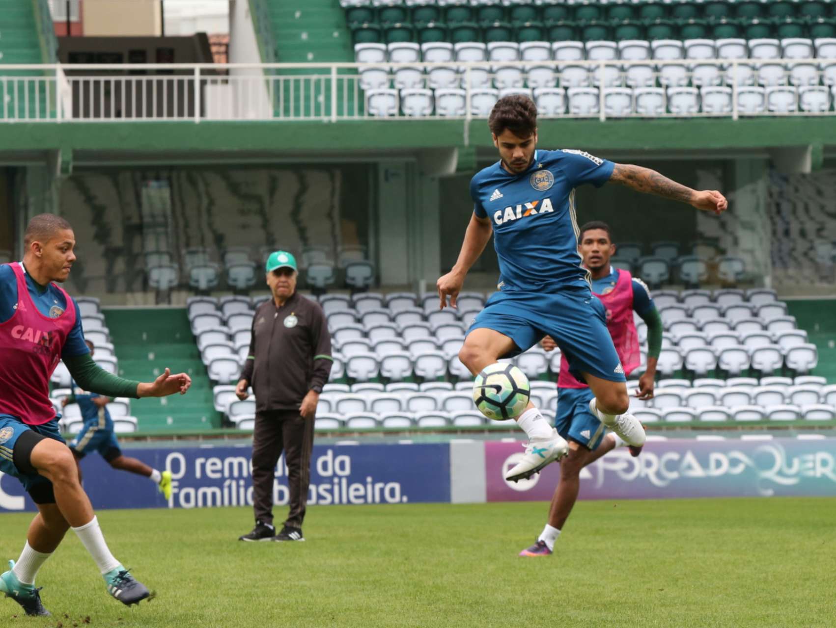 �ltimo treino em Curitiba