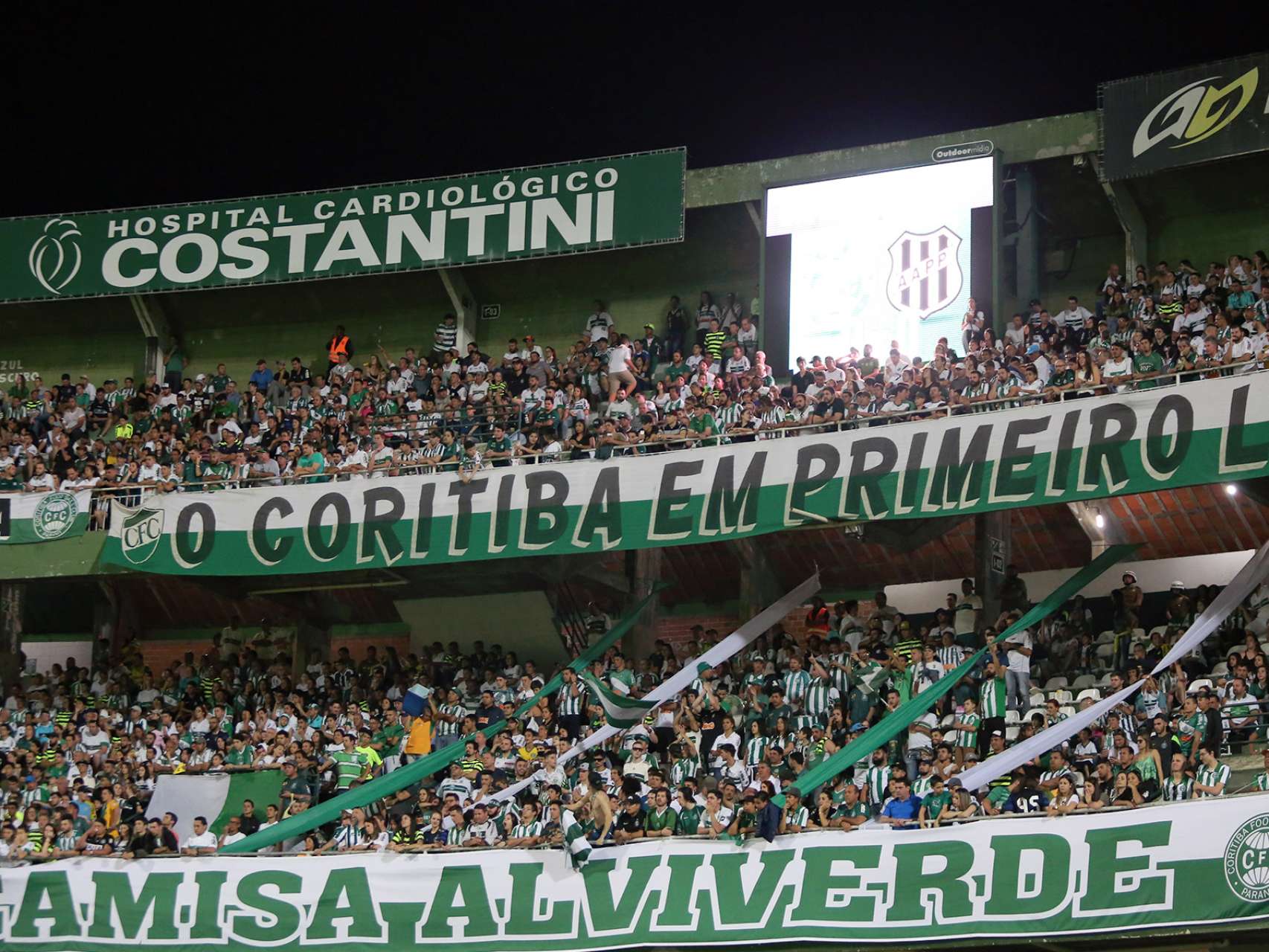 Coxa ter� nova carga de ingressos f�sicos