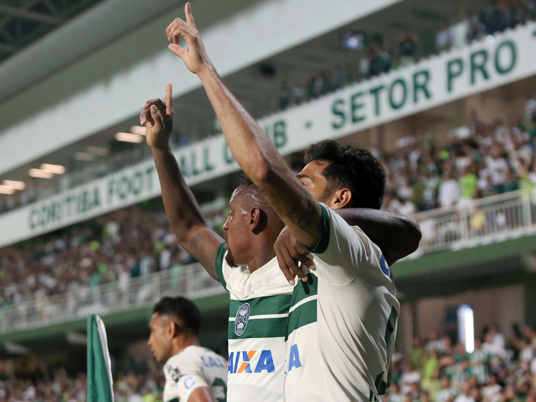Vit�ria nos bra�os da torcida