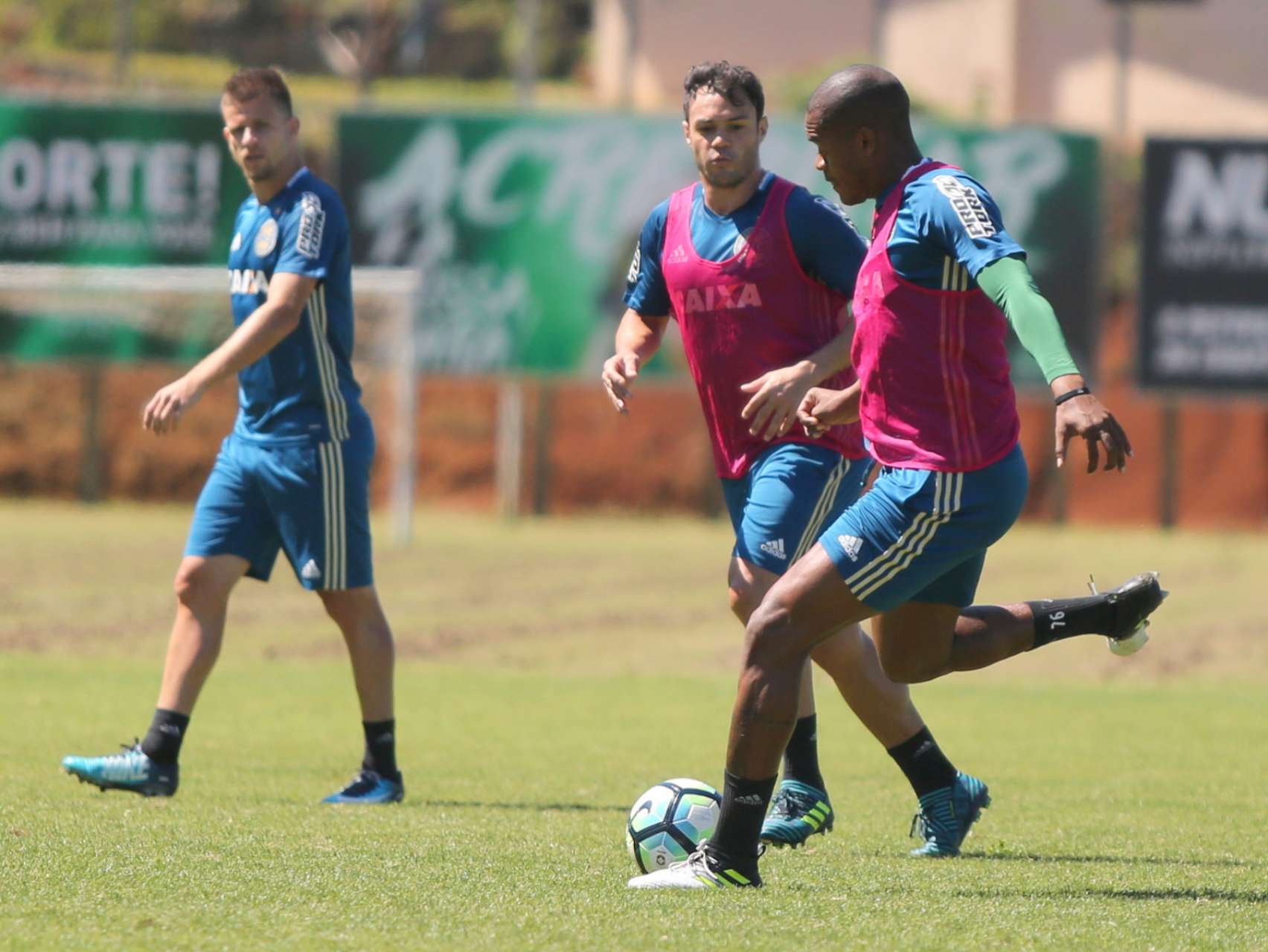 Coxa finaliza trabalhos em Chapec�