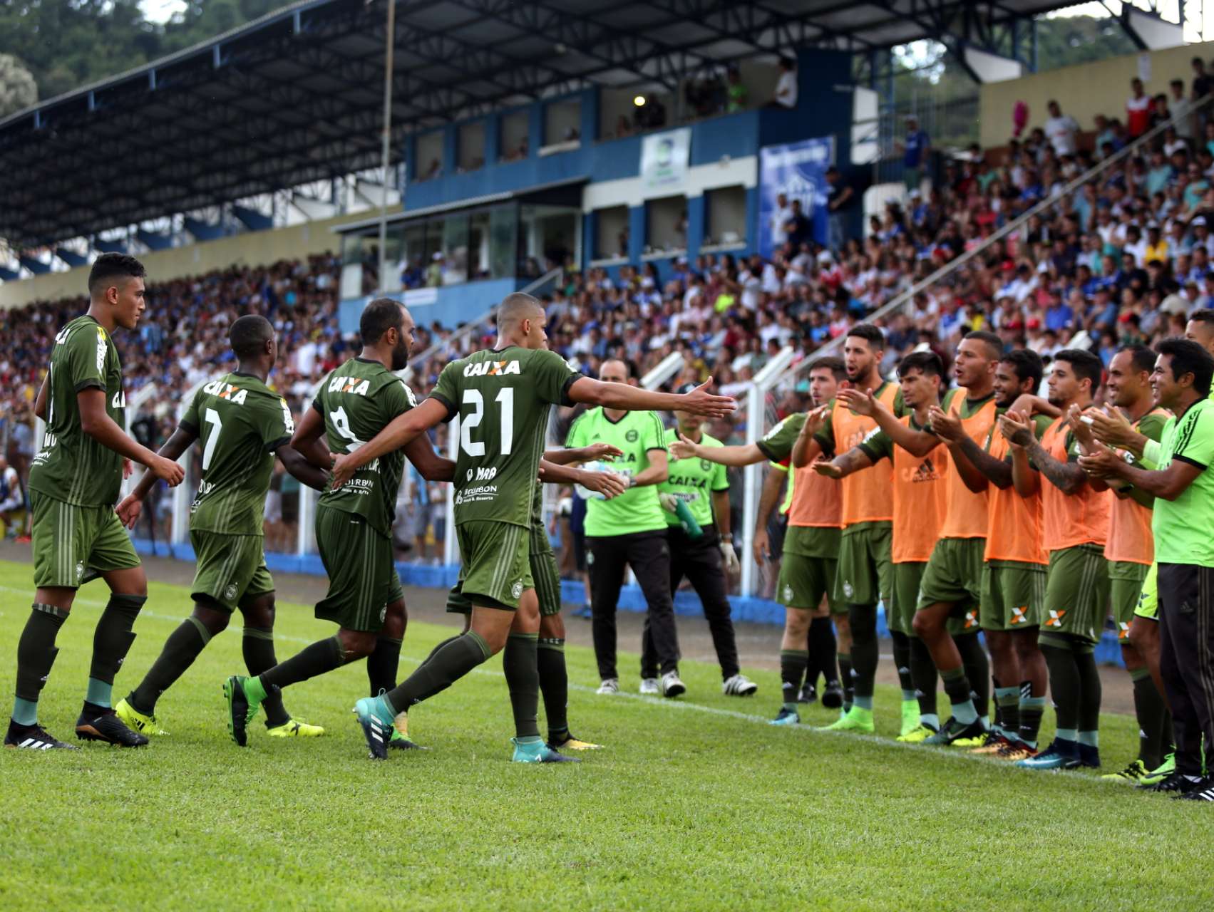 Primeiro jogo profissional de L�o Andrade
