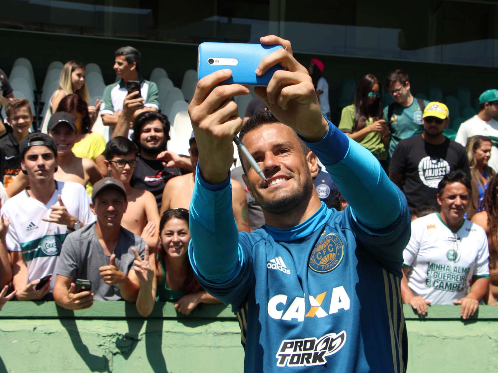 Com o apoio da torcida
