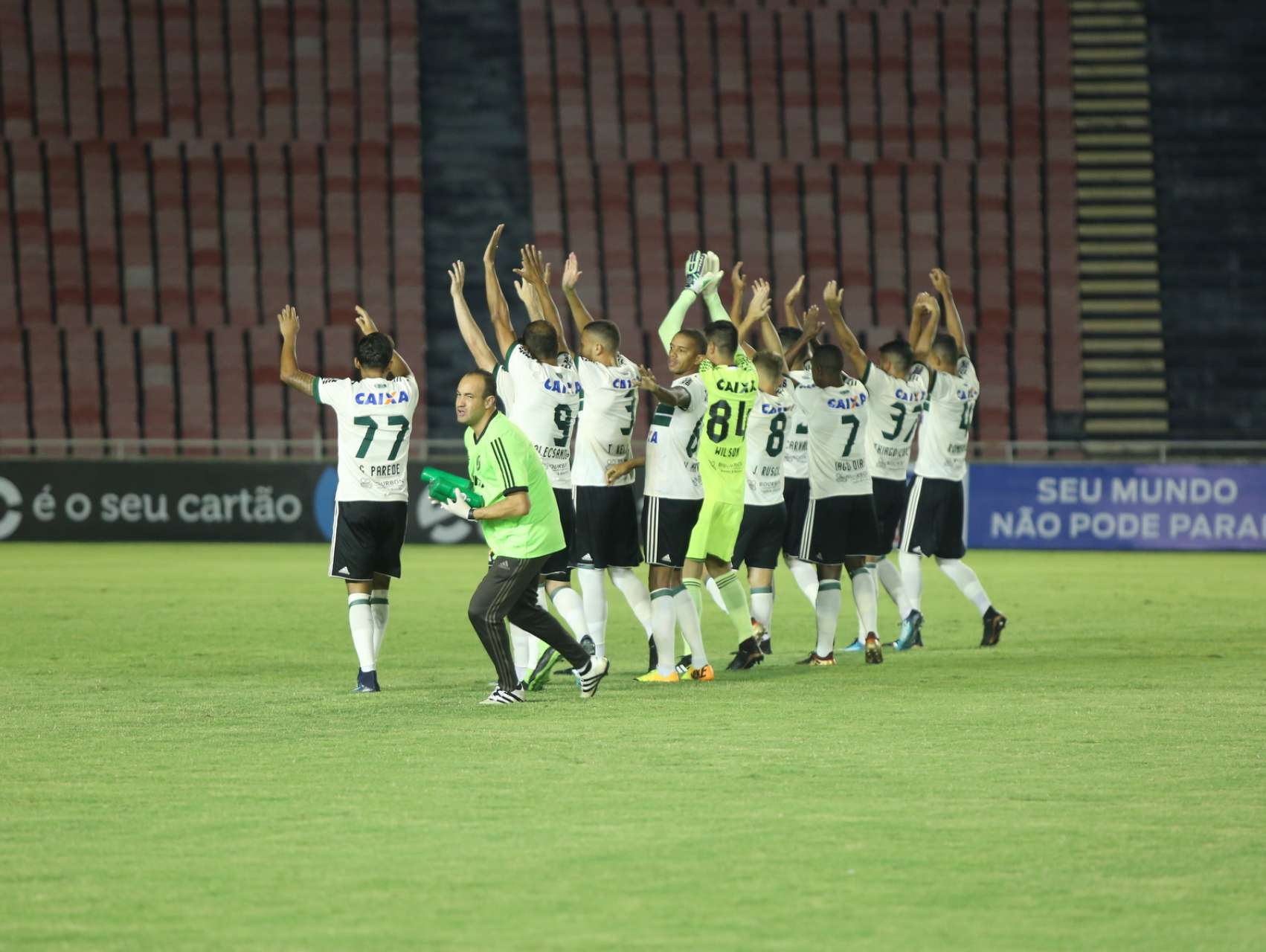 D� notas aos atletas