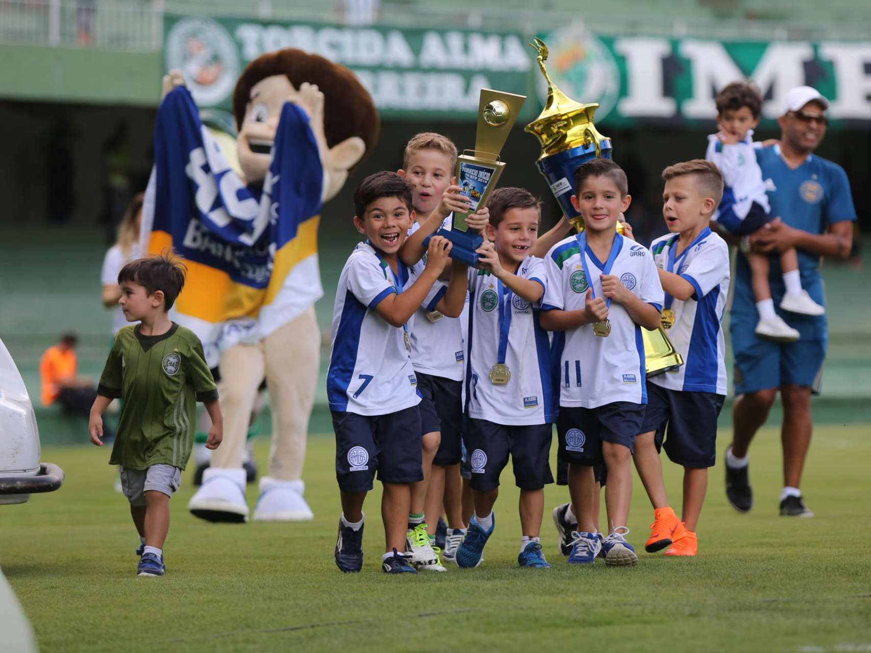 Pequenos campe�es