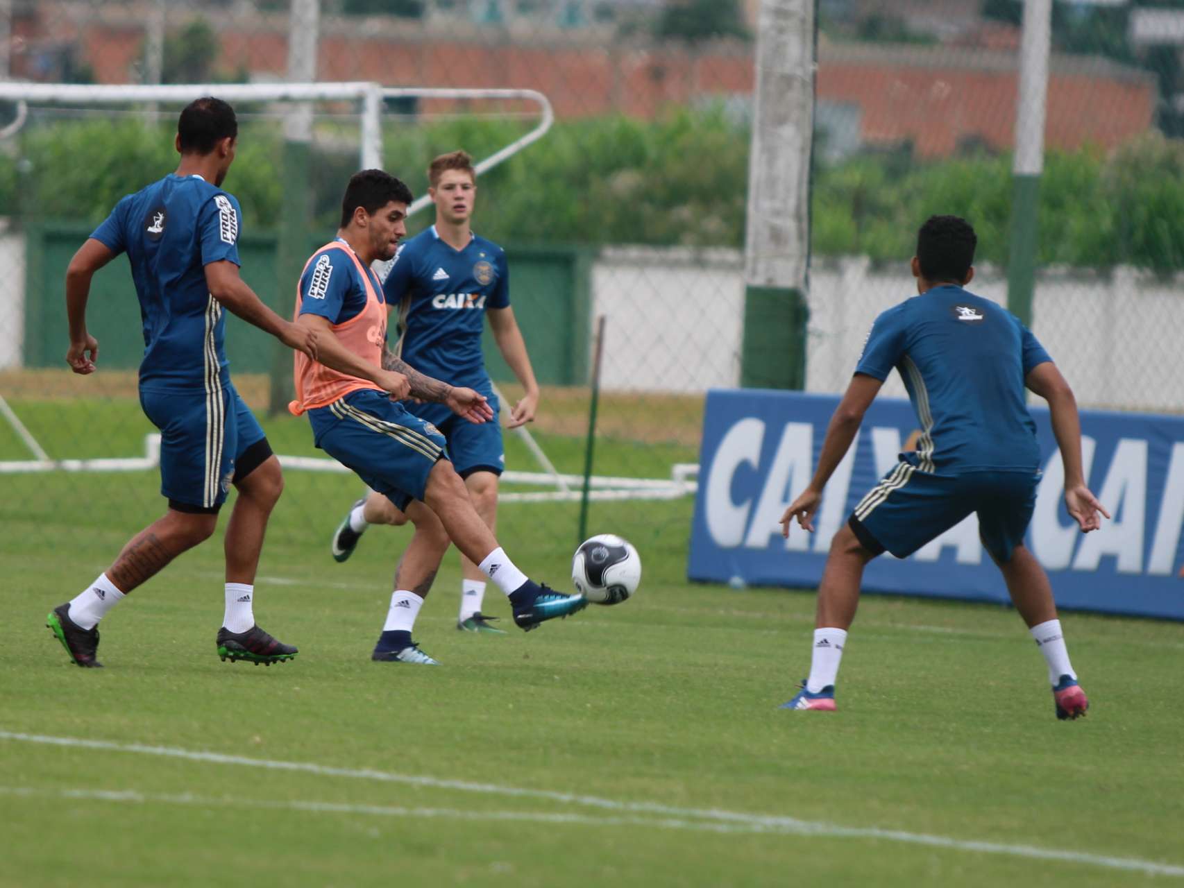 Coxa finaliza prepara��o no CT