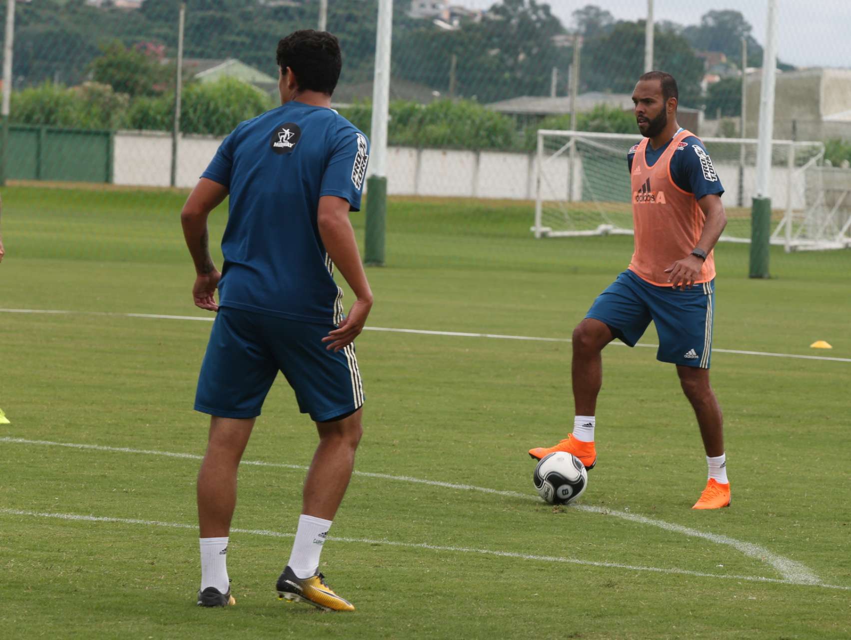 Alviverde realiza atividades no CT