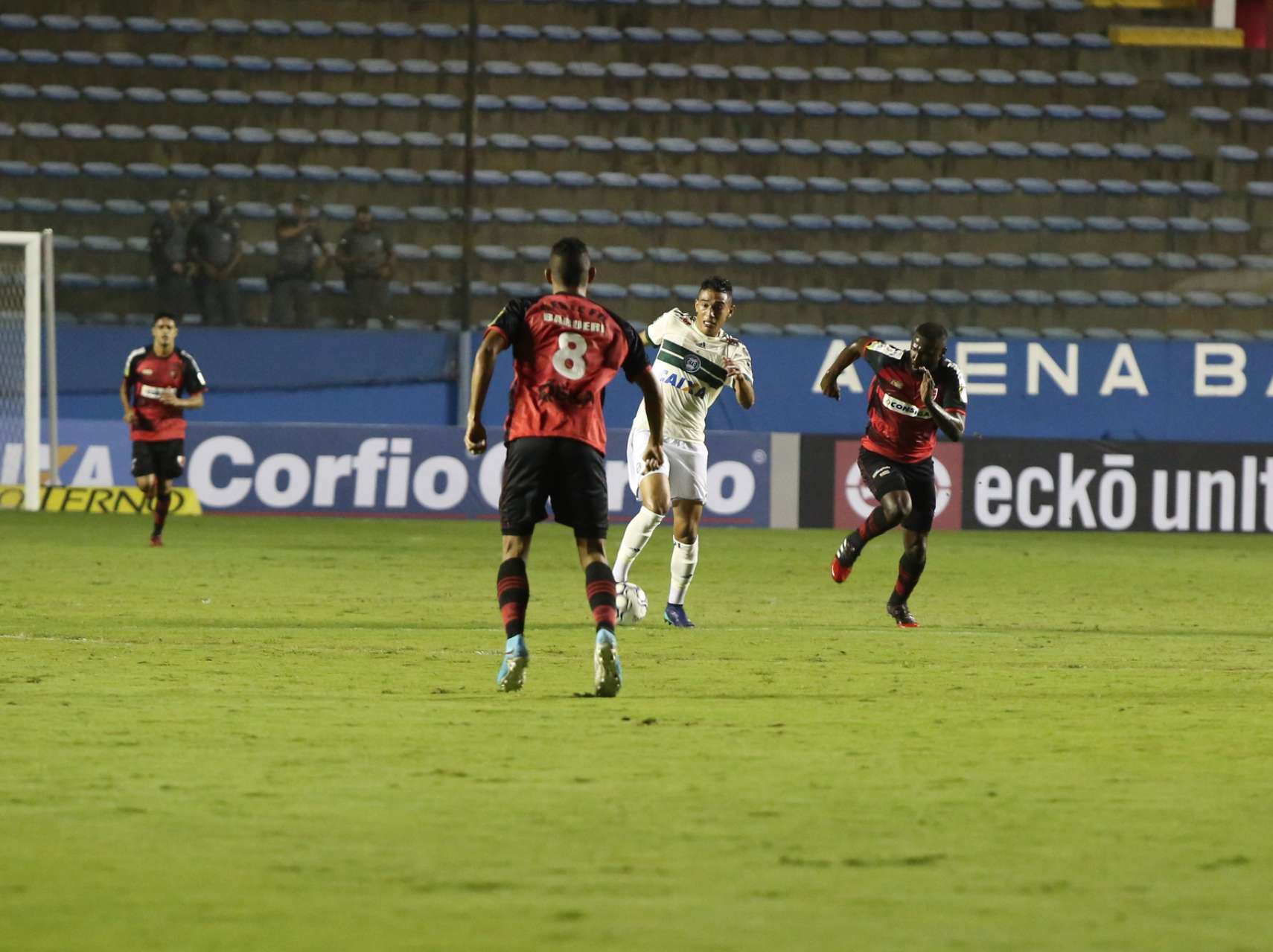 D� notas aos atletas