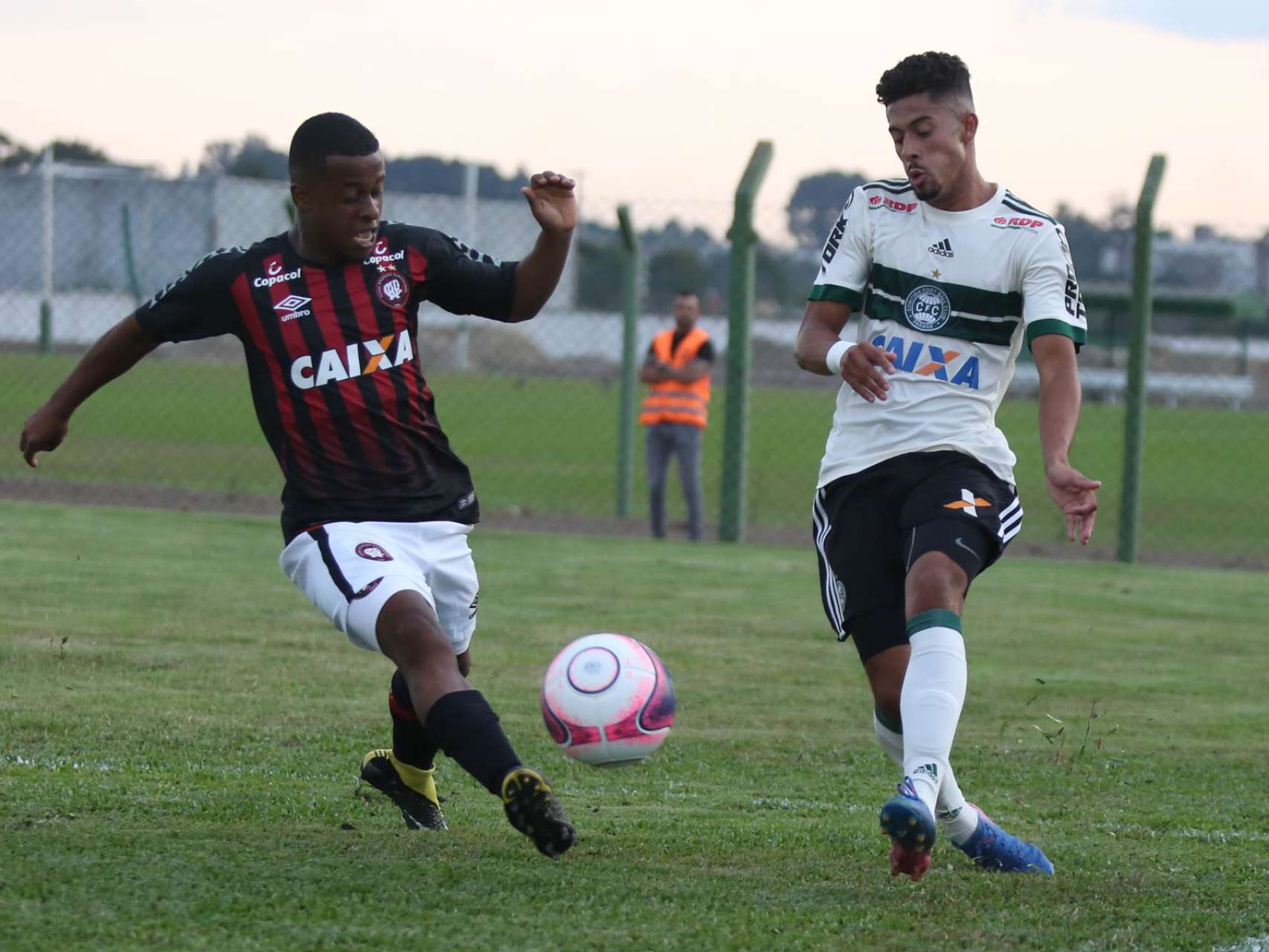 Empate no Paranaense Sub-19