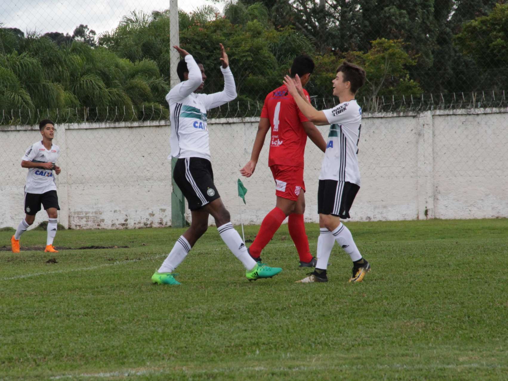 Goleada na estreia
