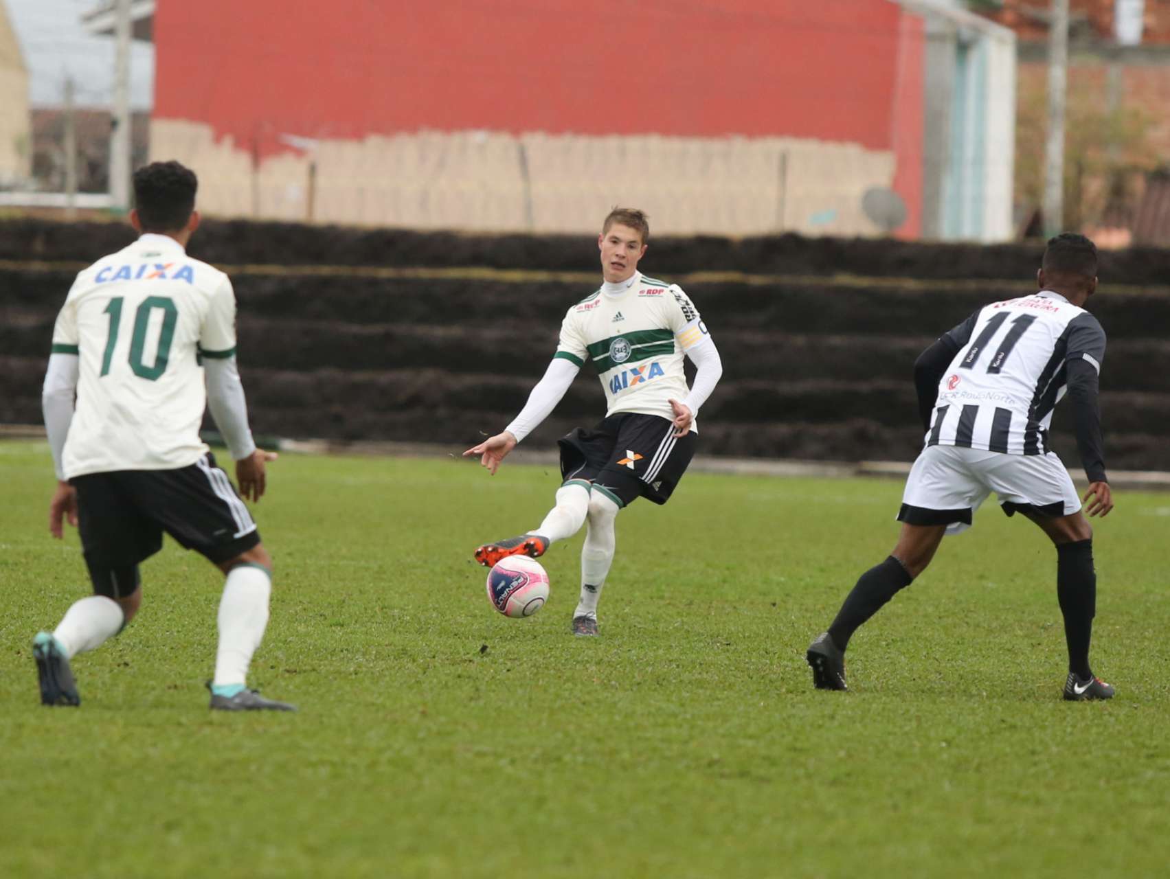 Galeria: Coxa 2x0 Oper�rio