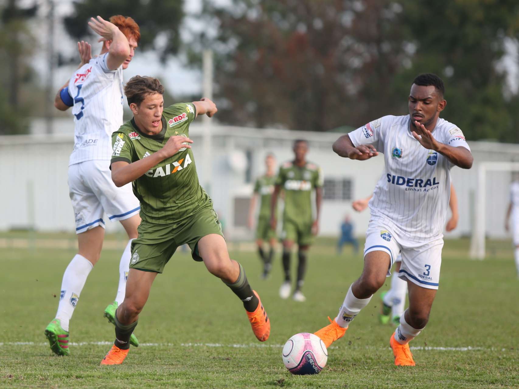 Fotos da goleada no Sub-19