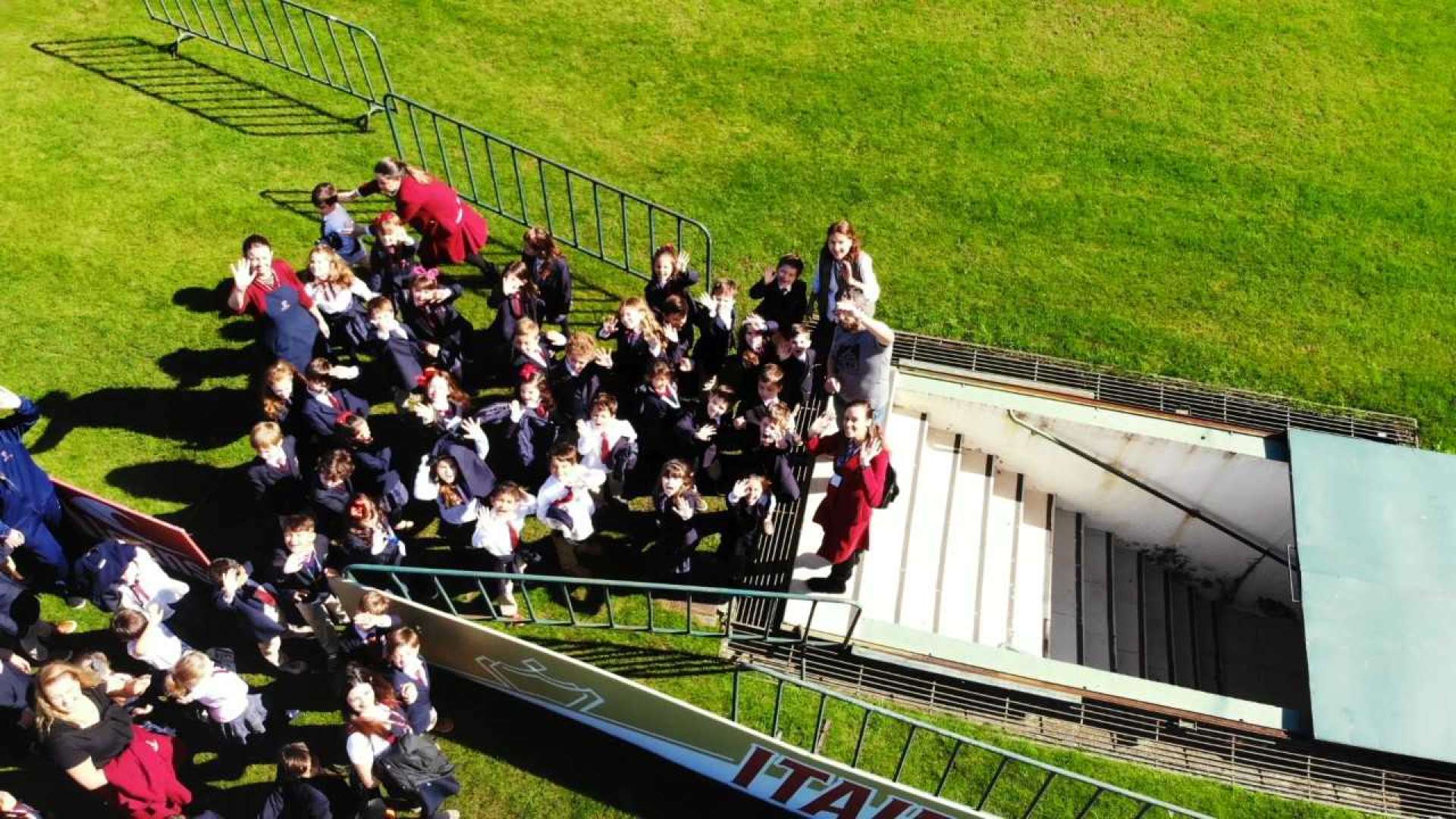Alunos do Col�gio Everest visitam Couto Pereira 