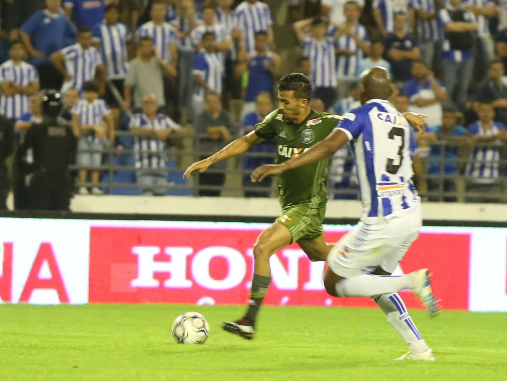 Coxa fica no empate contra o CSA