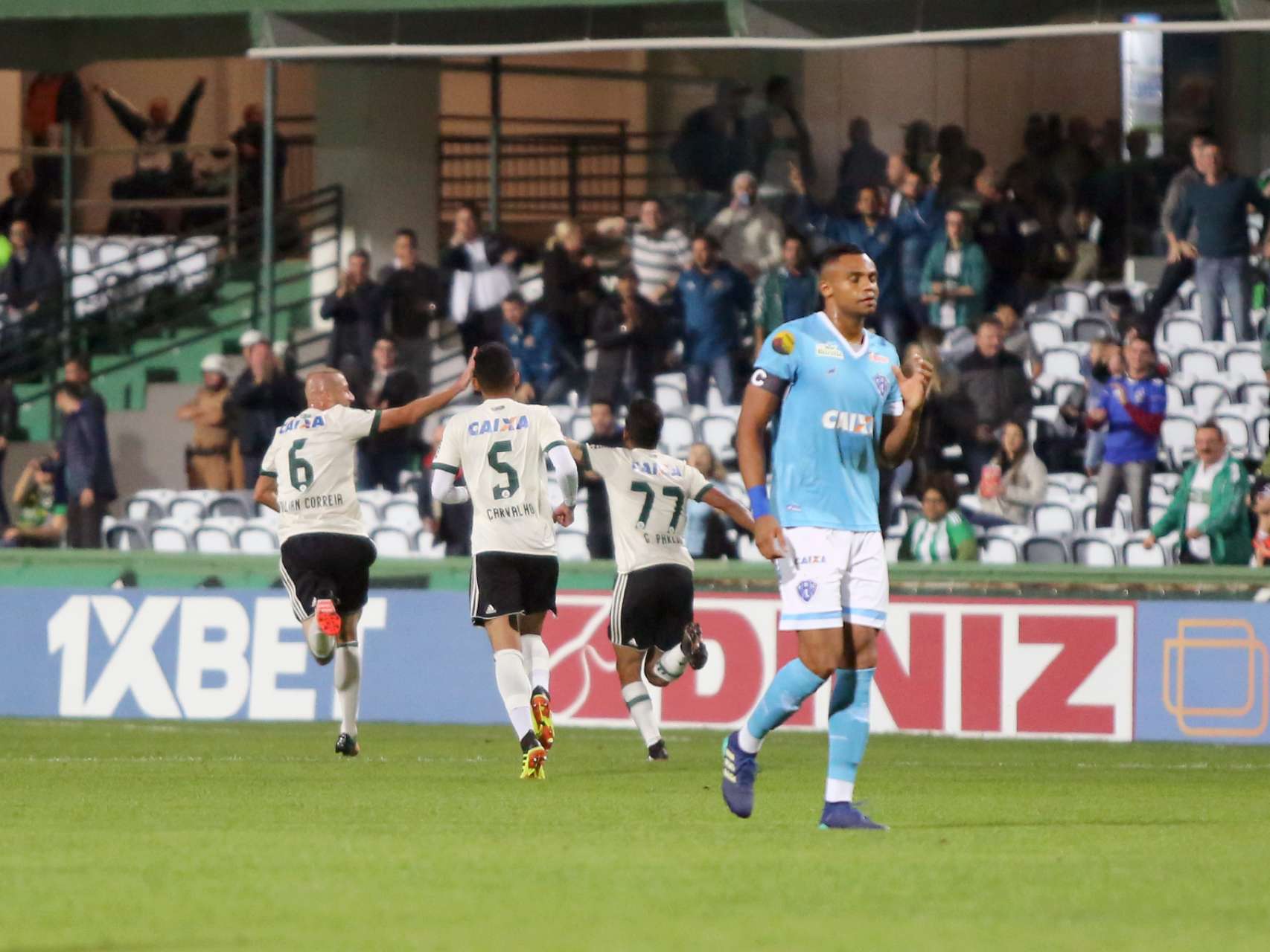 Coxa vence mais uma no Couto