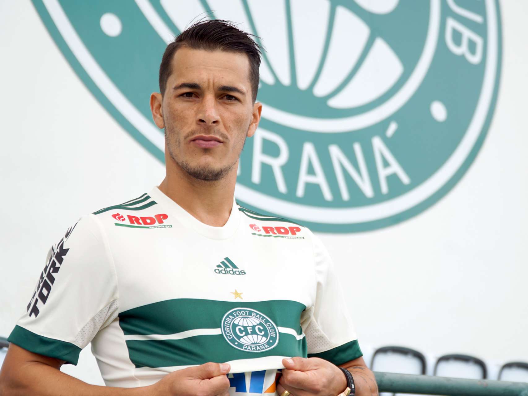 Conhe�a Jonatas Belusso