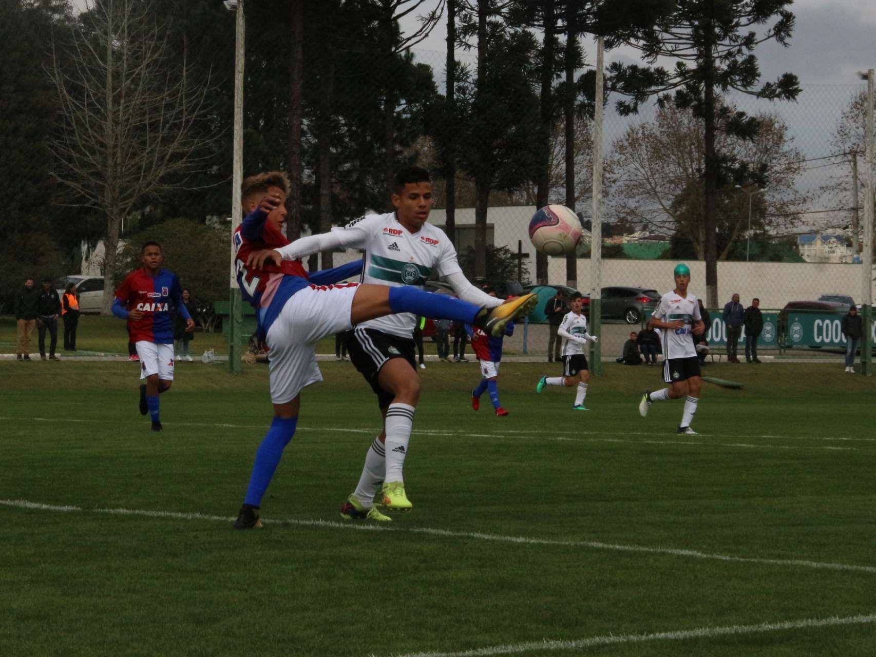 Empate no cl�ssico Para-Tiba