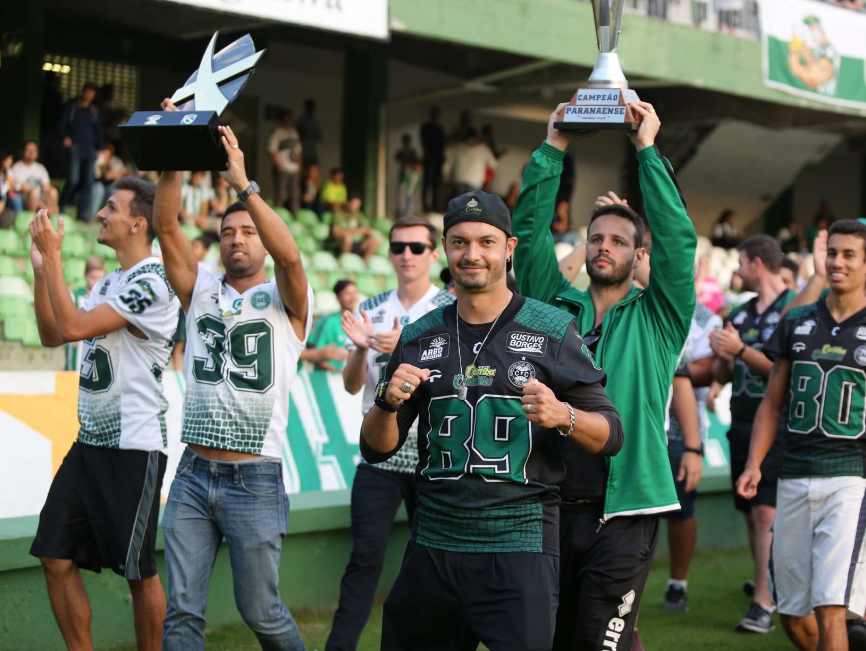 Coritiba Crocodiles comemora t�tulo no Couto