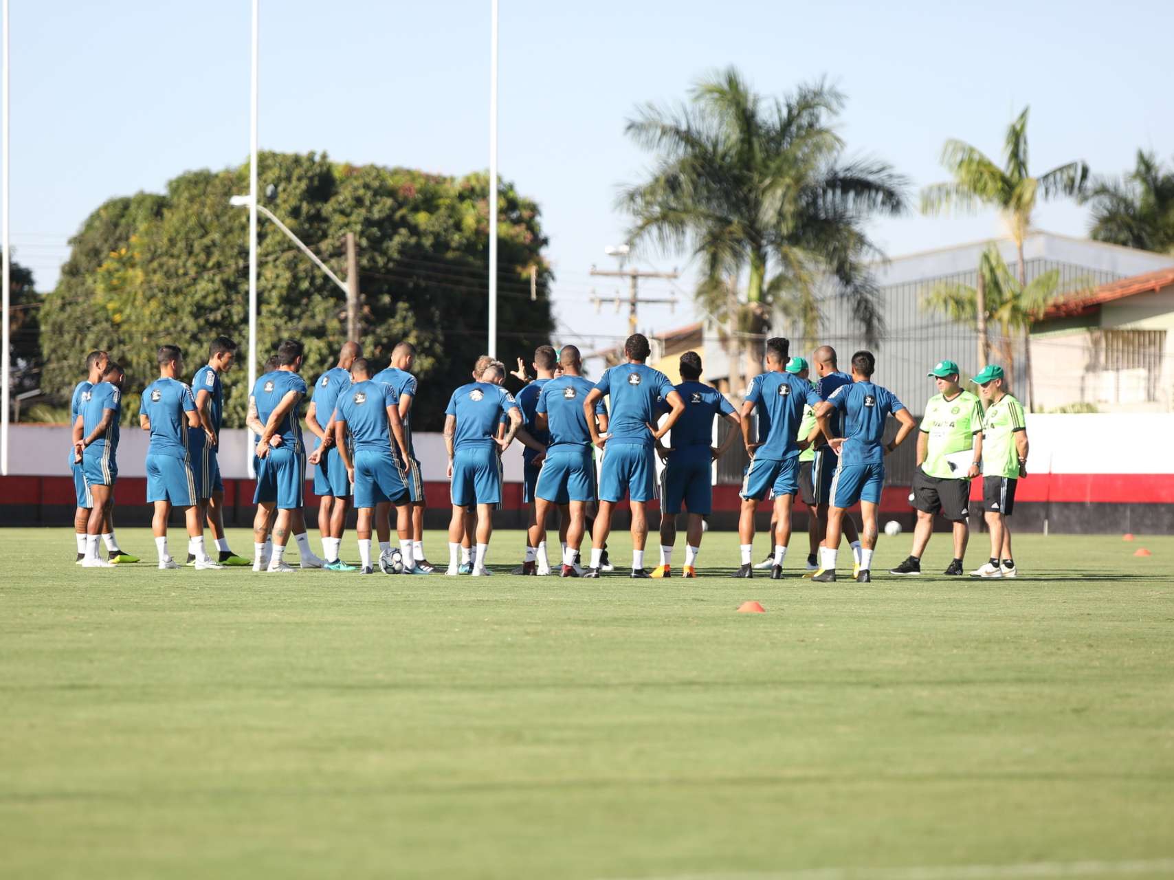 Coxa finaliza prepara��o em Goi�nia