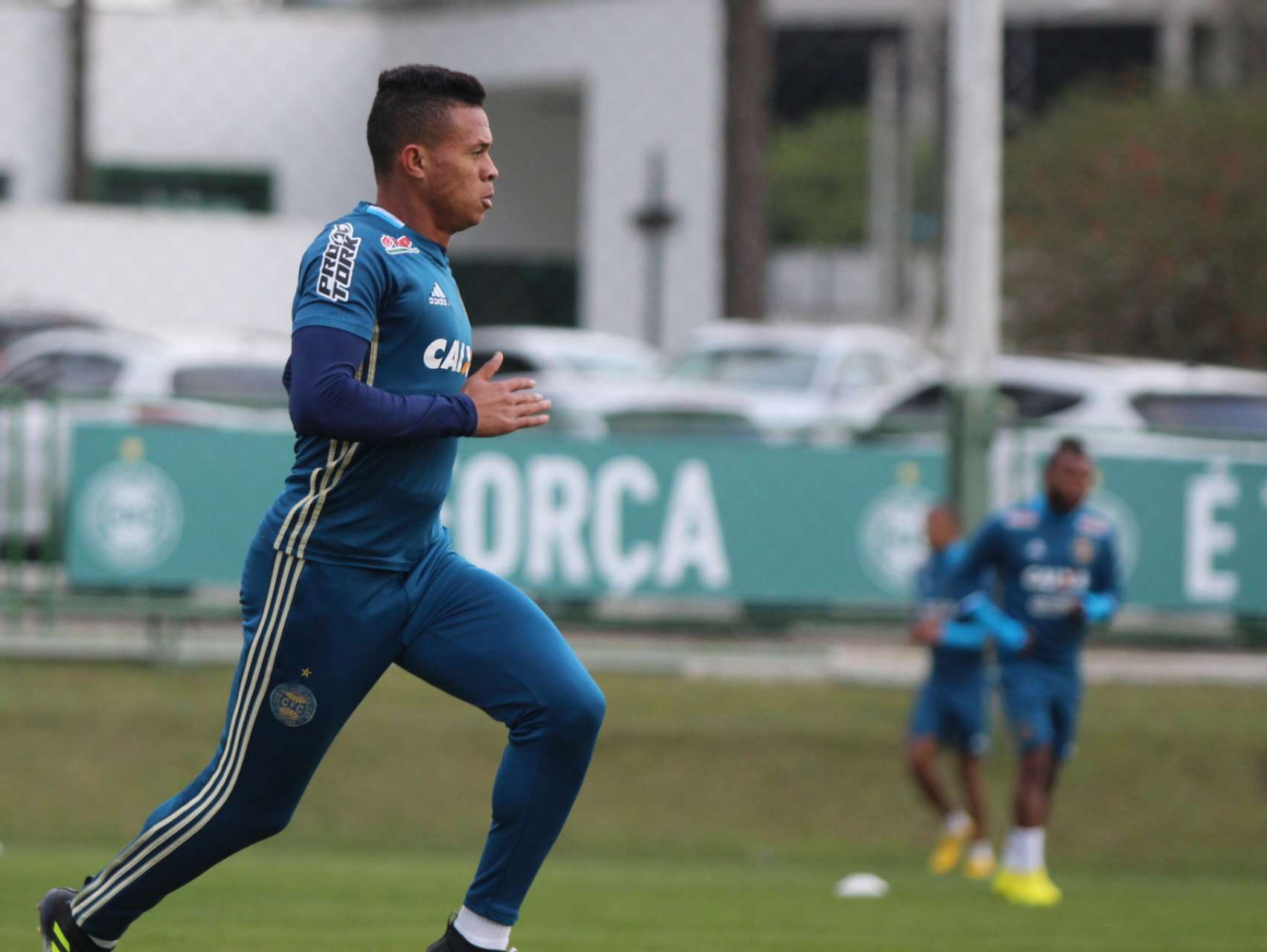 Coxa abre semana de prepara��o