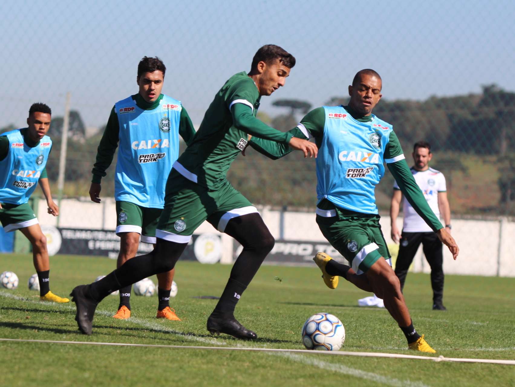 Alviverde projeta duelo em Goi�nia