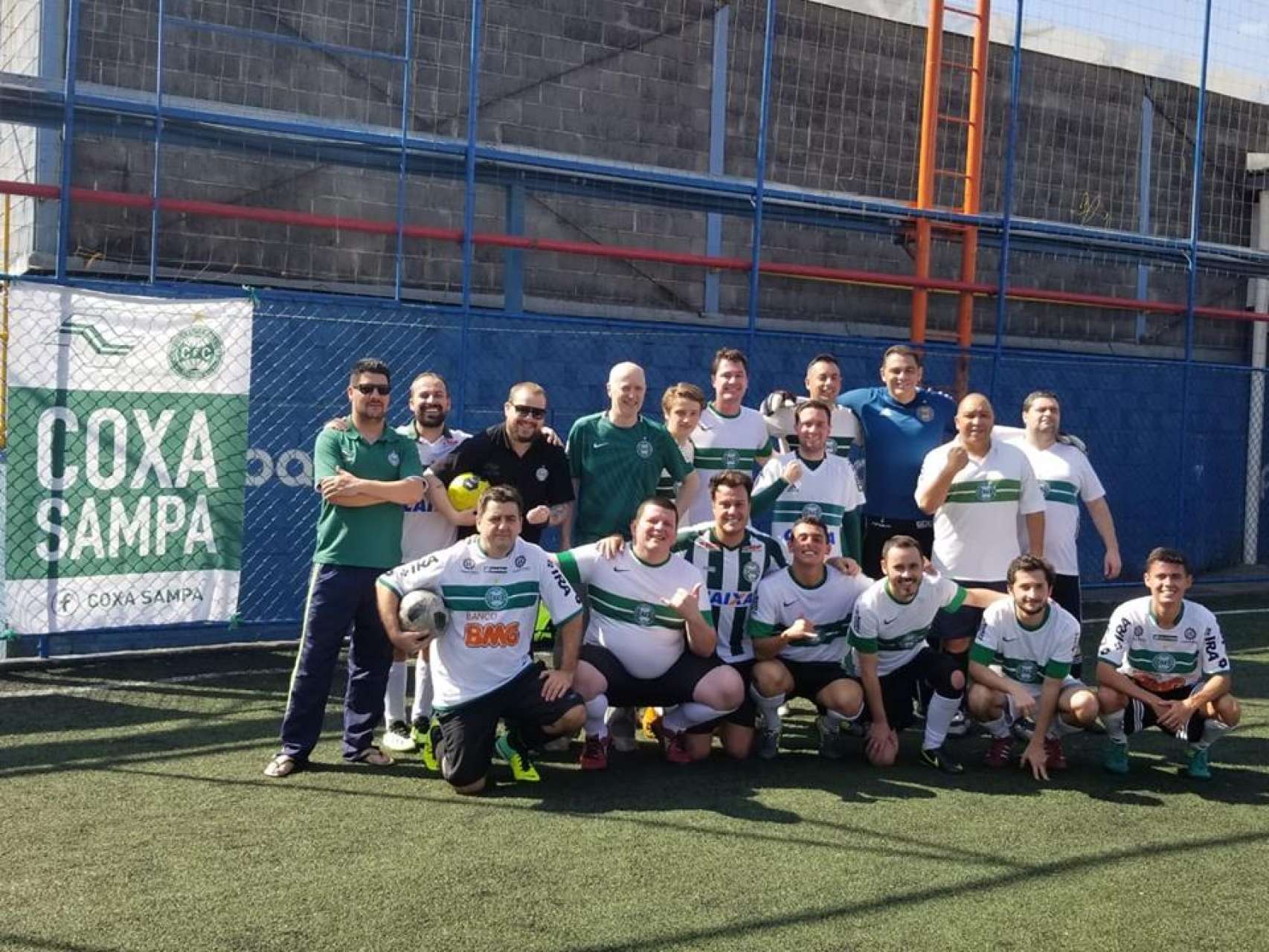 Jogo entre torcedores