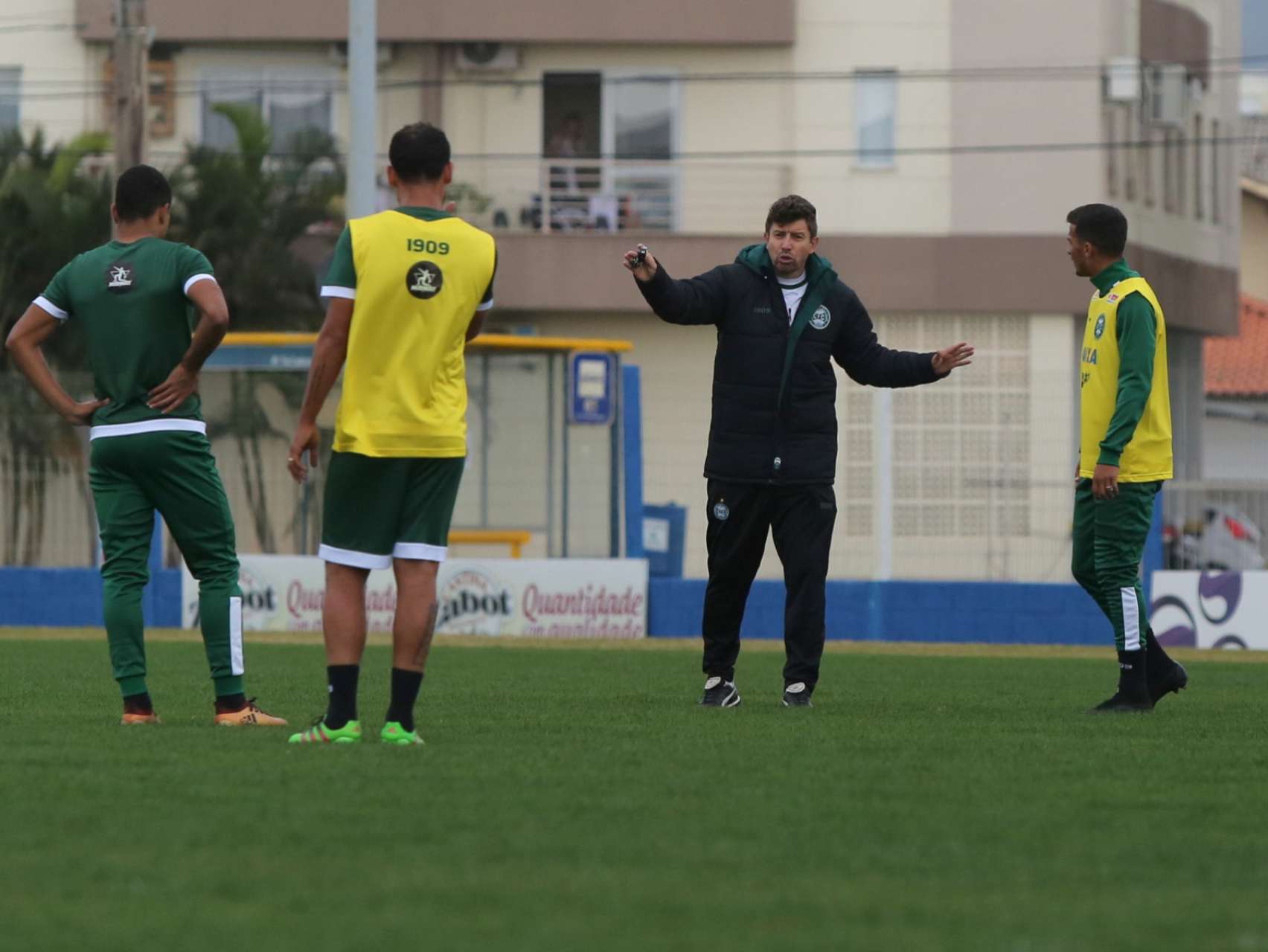 Coxa faz atividade em Santa Catarina