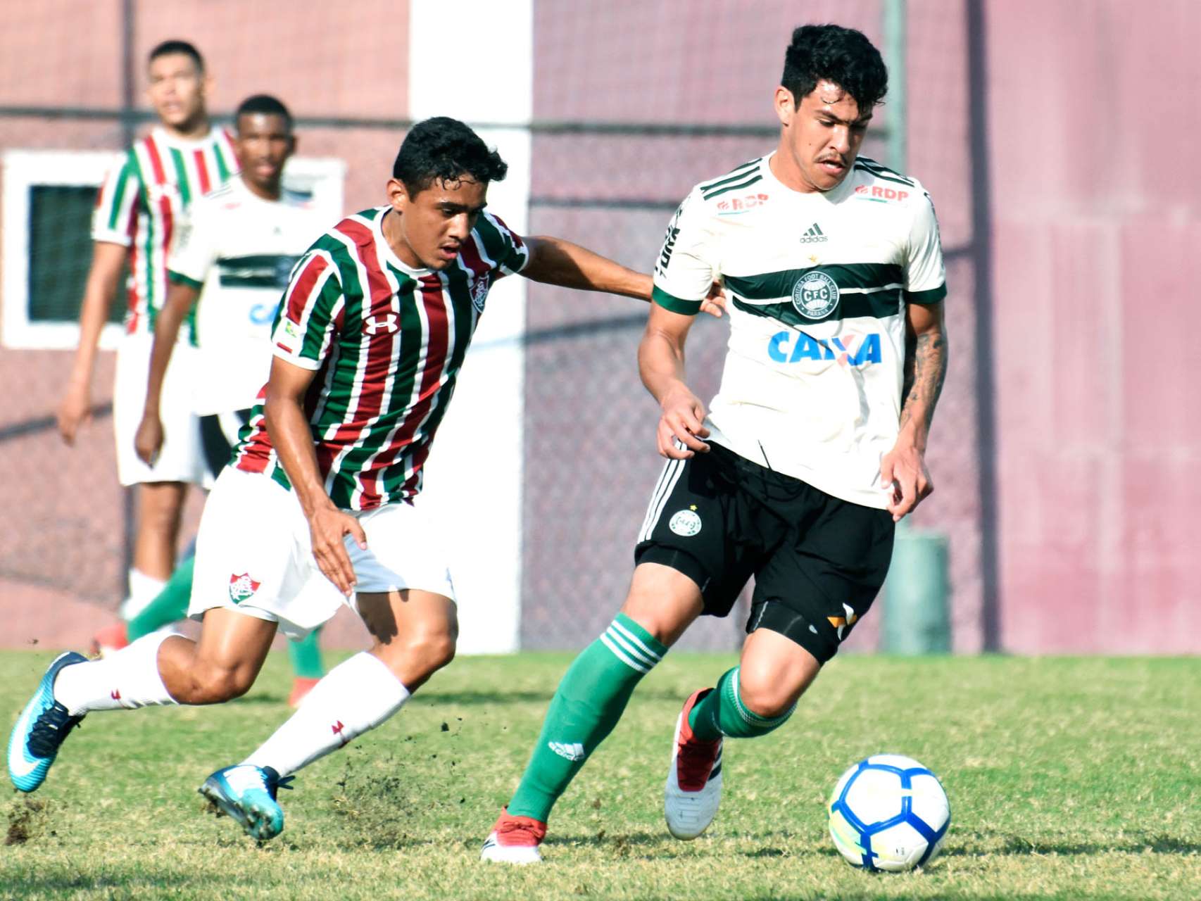 Coxa sofre rev�s no BR Sub-20
