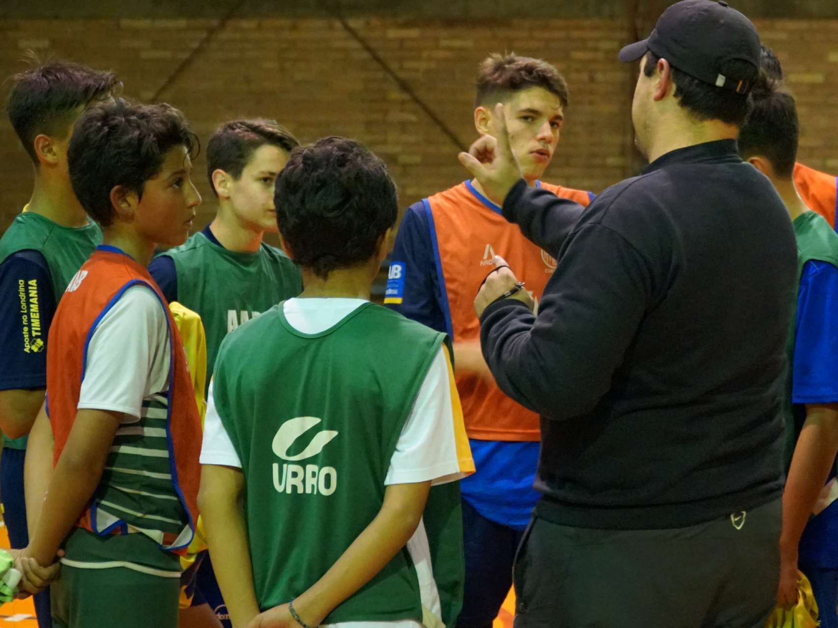 Coritiba/AABB Futsal j� tem sete equipes nas finais da NFP