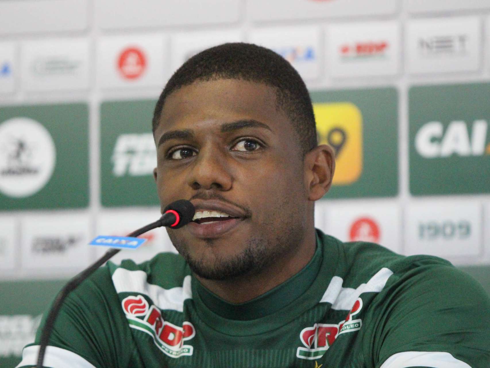 Confian�a resgatada e p�s no ch�o