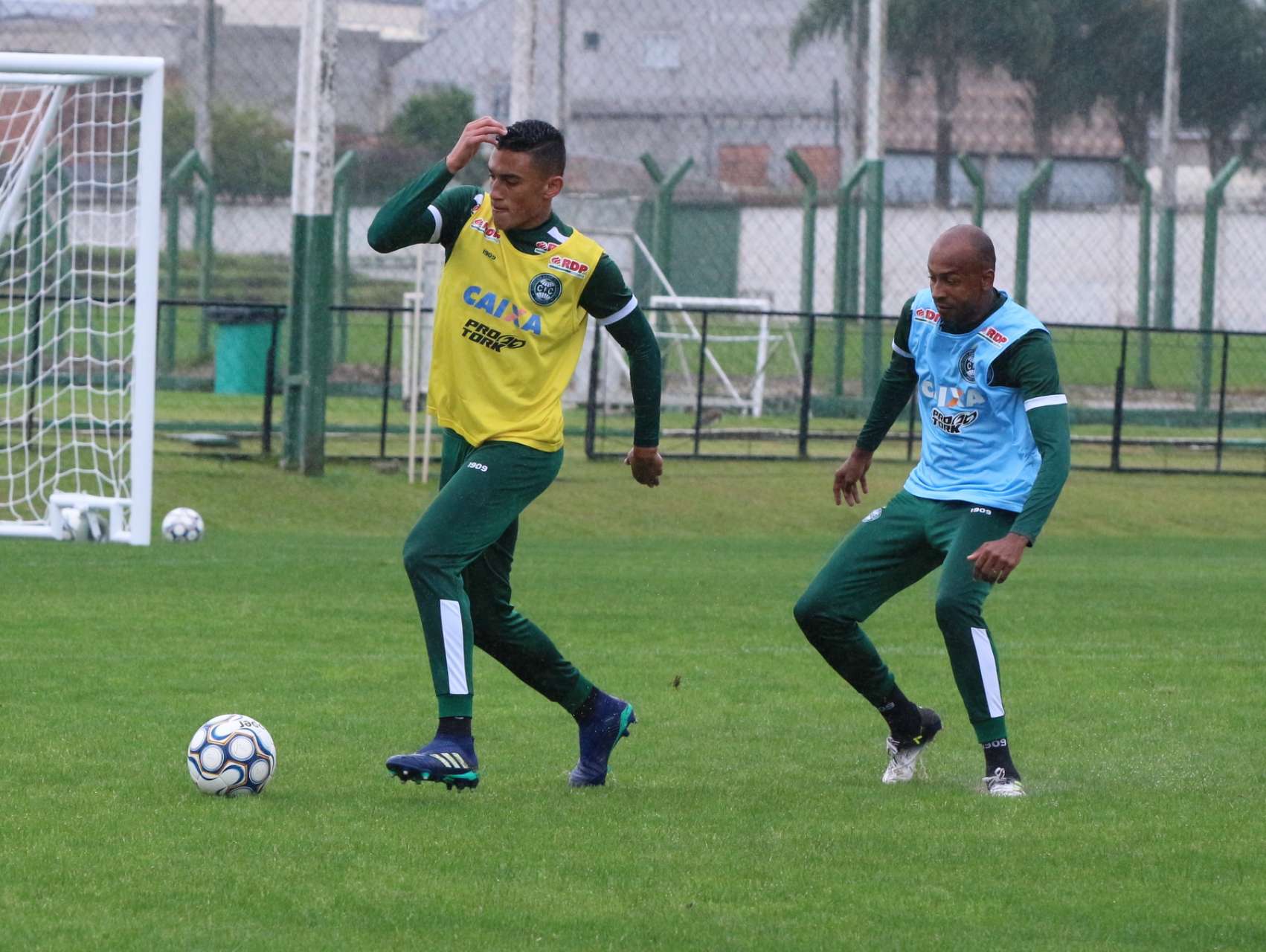 Coxa abre reta final de prepara��o