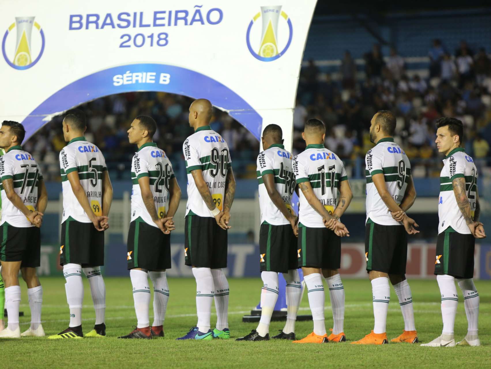 D� notas aos atletas
