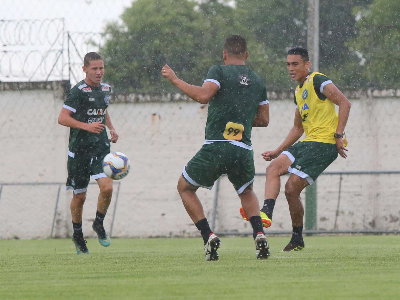 Trabalho t�tico