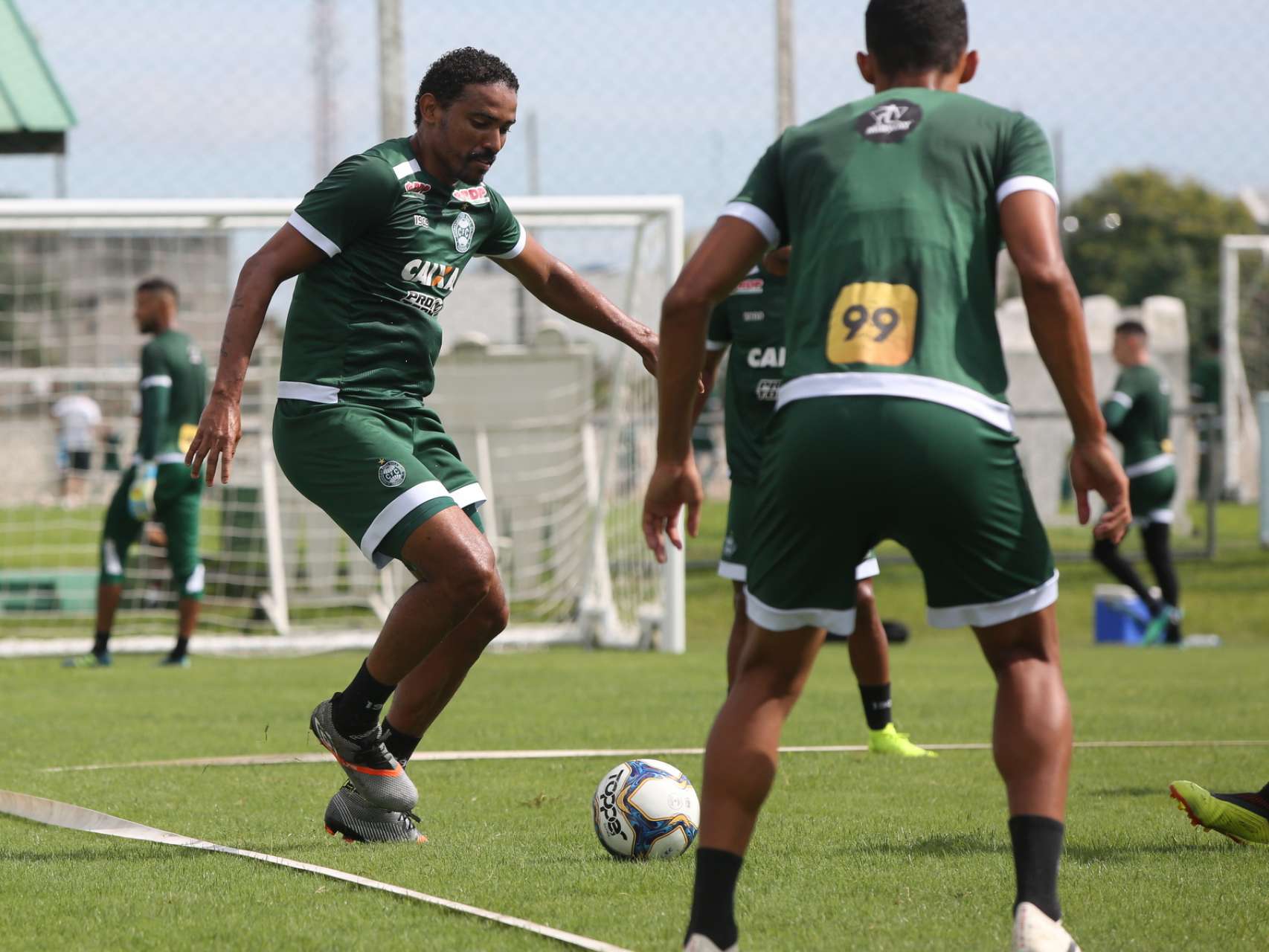 Coxa inicia semana com treino em dois per�odos