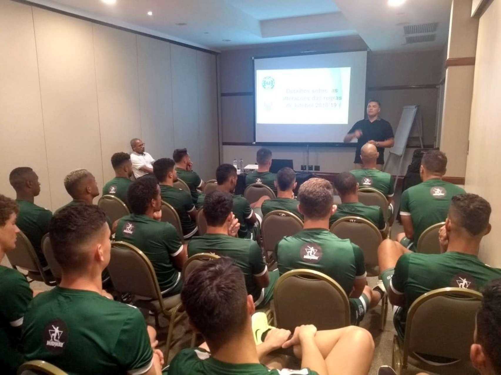 Noite de palestra durante a pr�-temporada