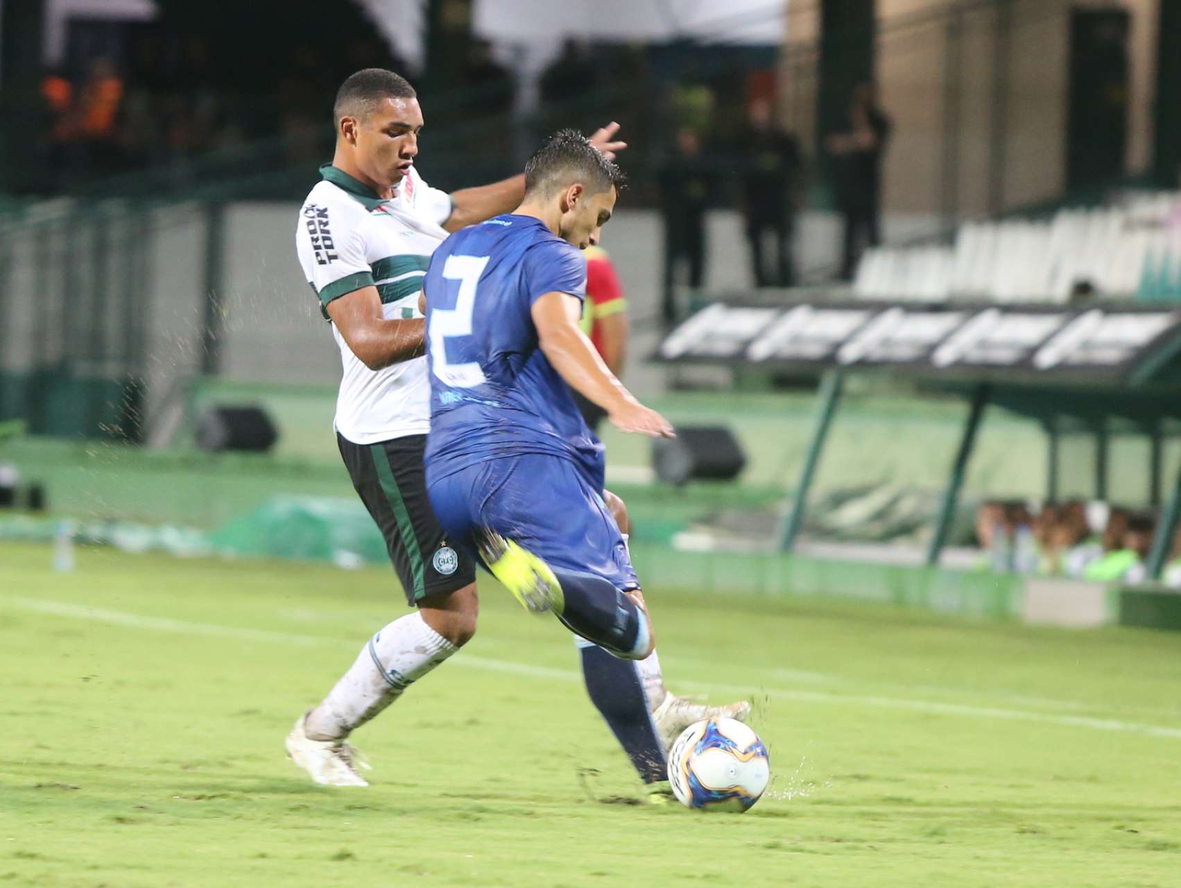 Empate sem gols no Couto