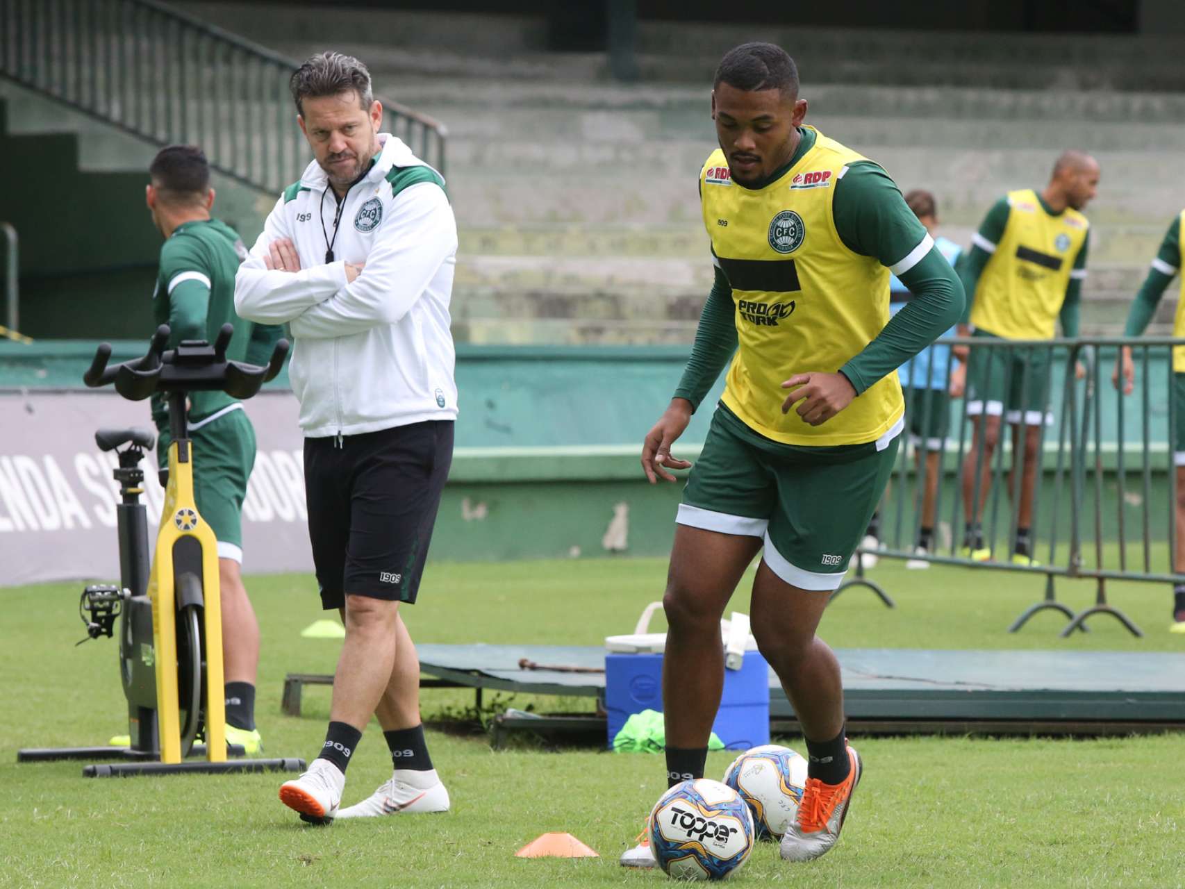 Manh� de treino 