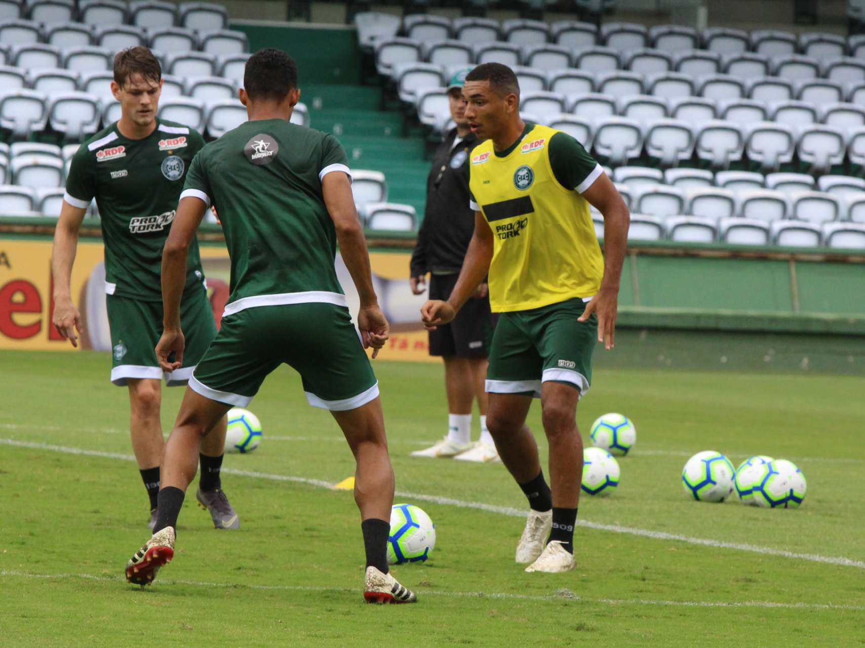 Coxa abre semana importante de atividades