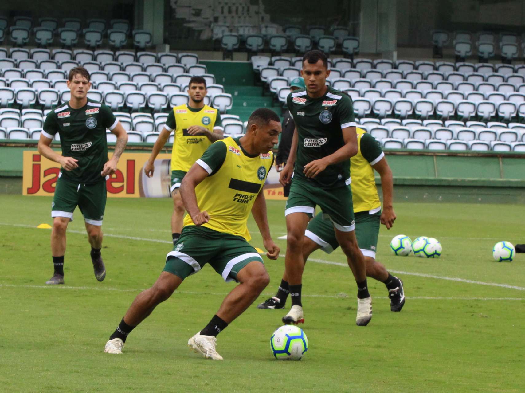 Fotos da reapresenta��o