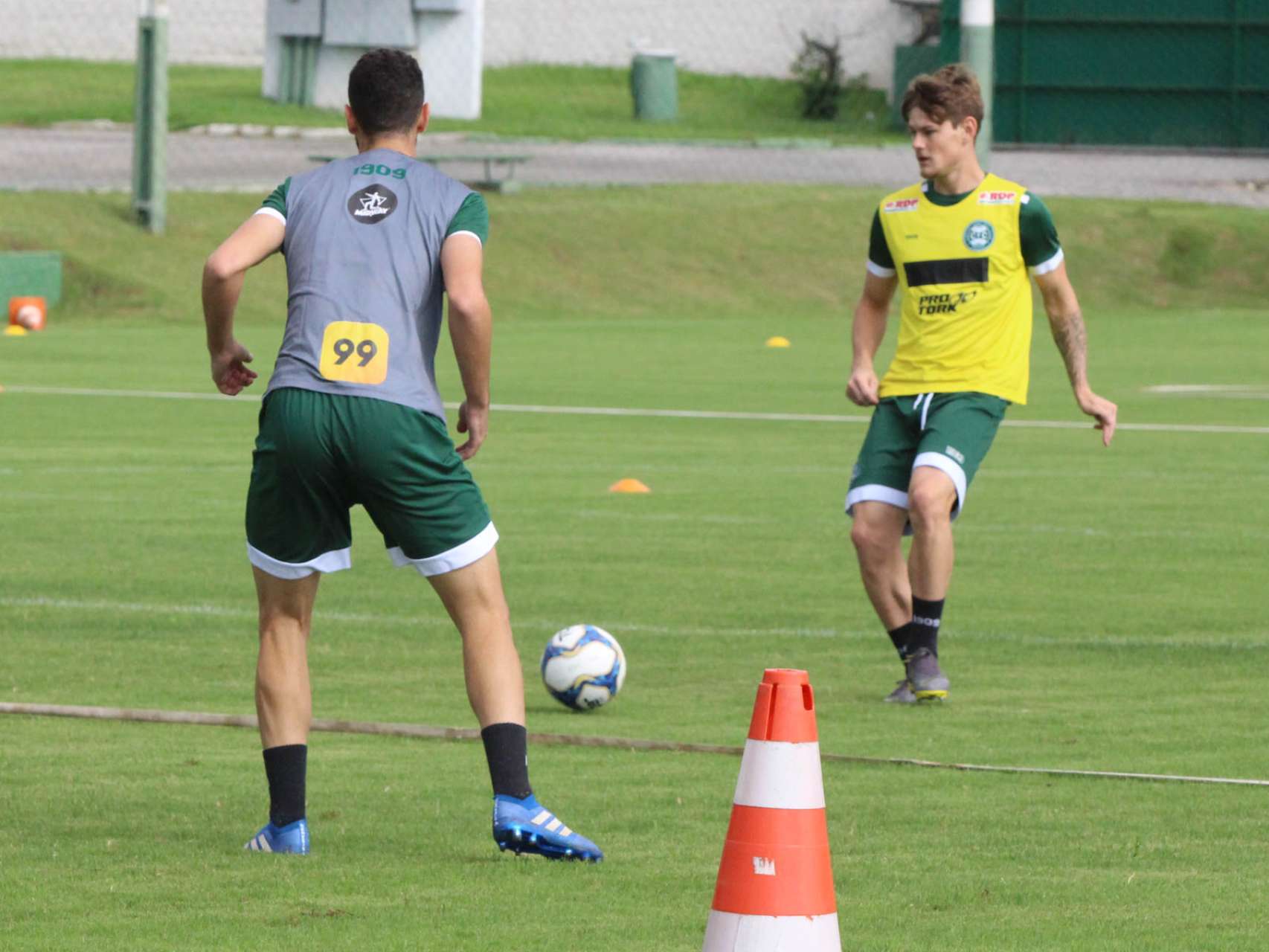 Coxa abre semana de prepara��o
