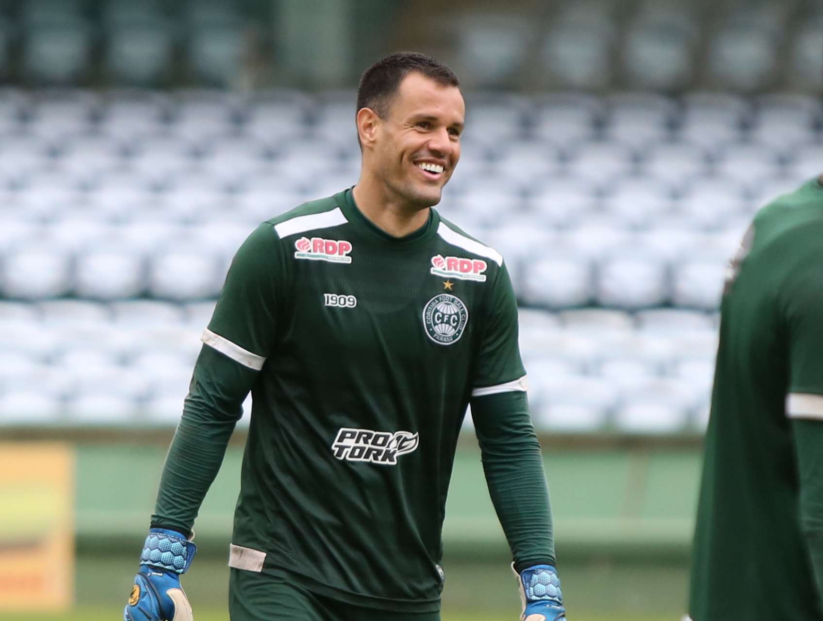 Ap�s cirurgia bem sucedida, Wilson inicia recupera��o