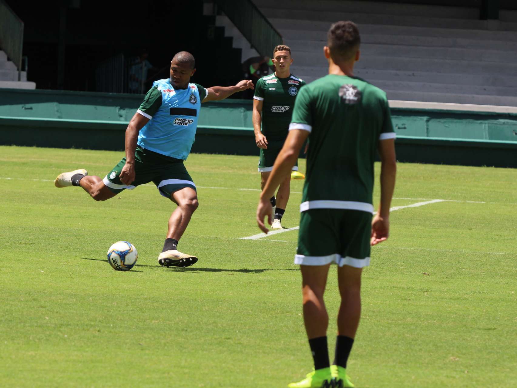 Coxa encerra prepara��o no Couto