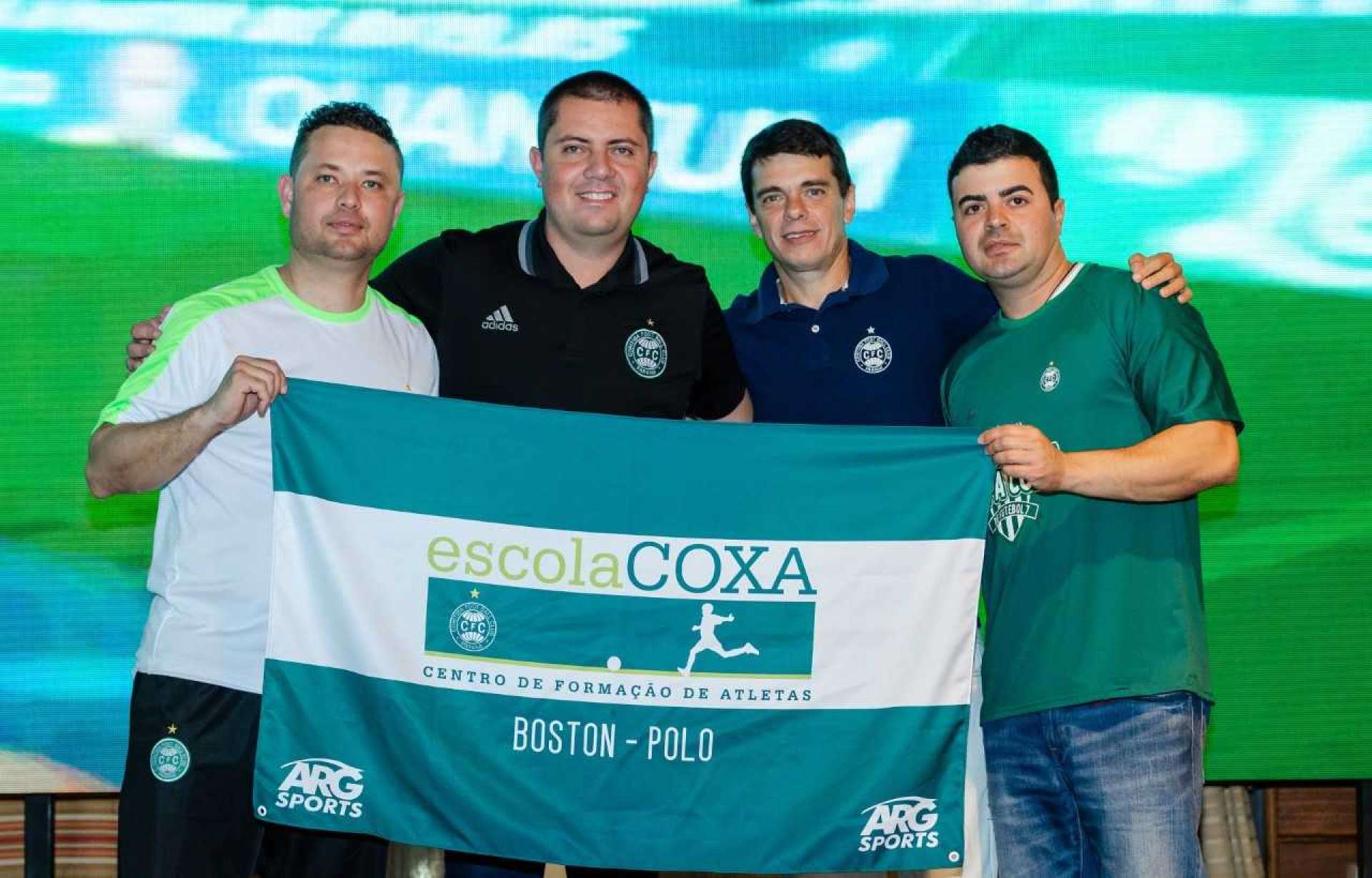 Escola Coxa inaugura unidade em Boston